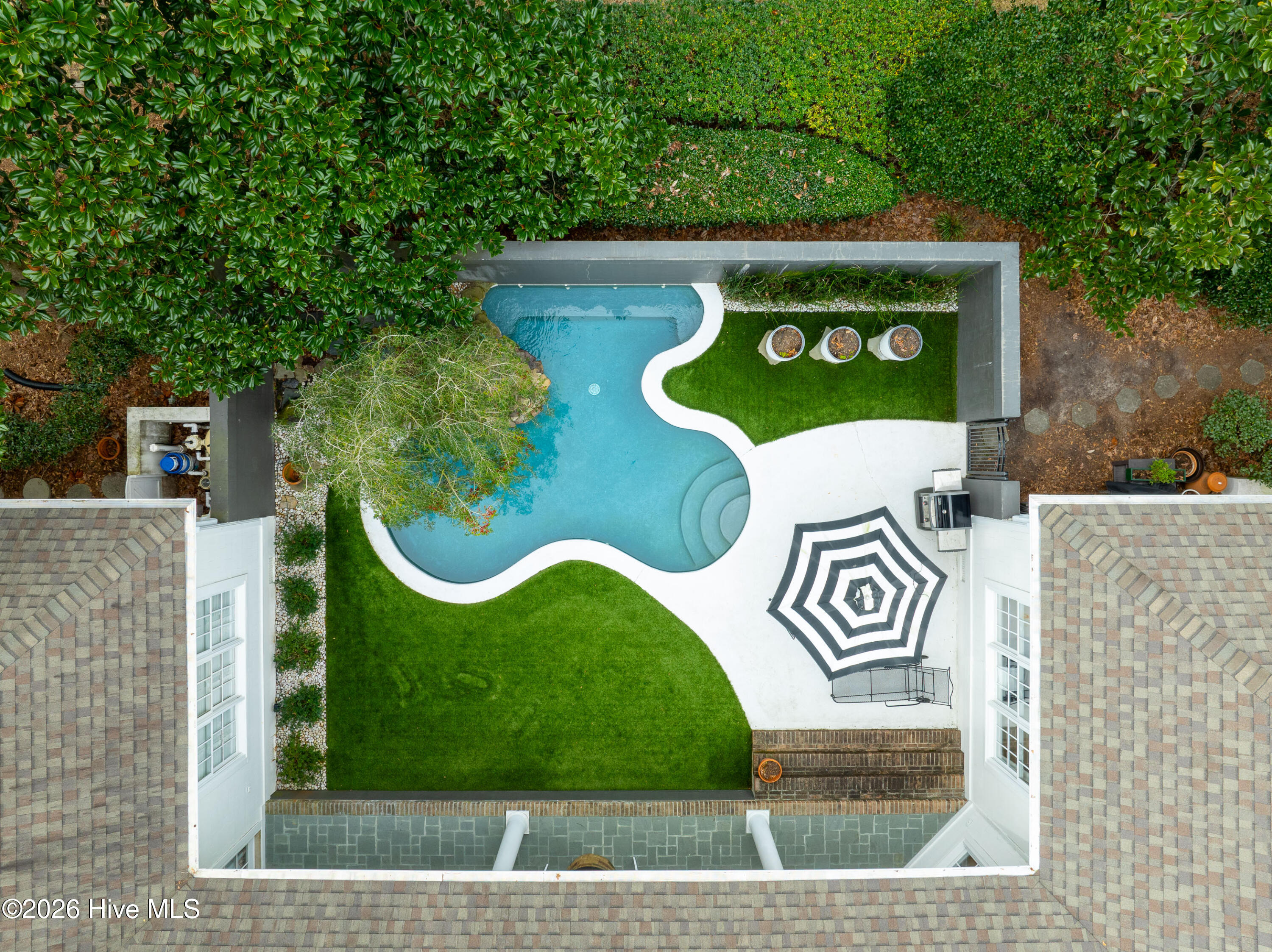 100552027 | Photo 52