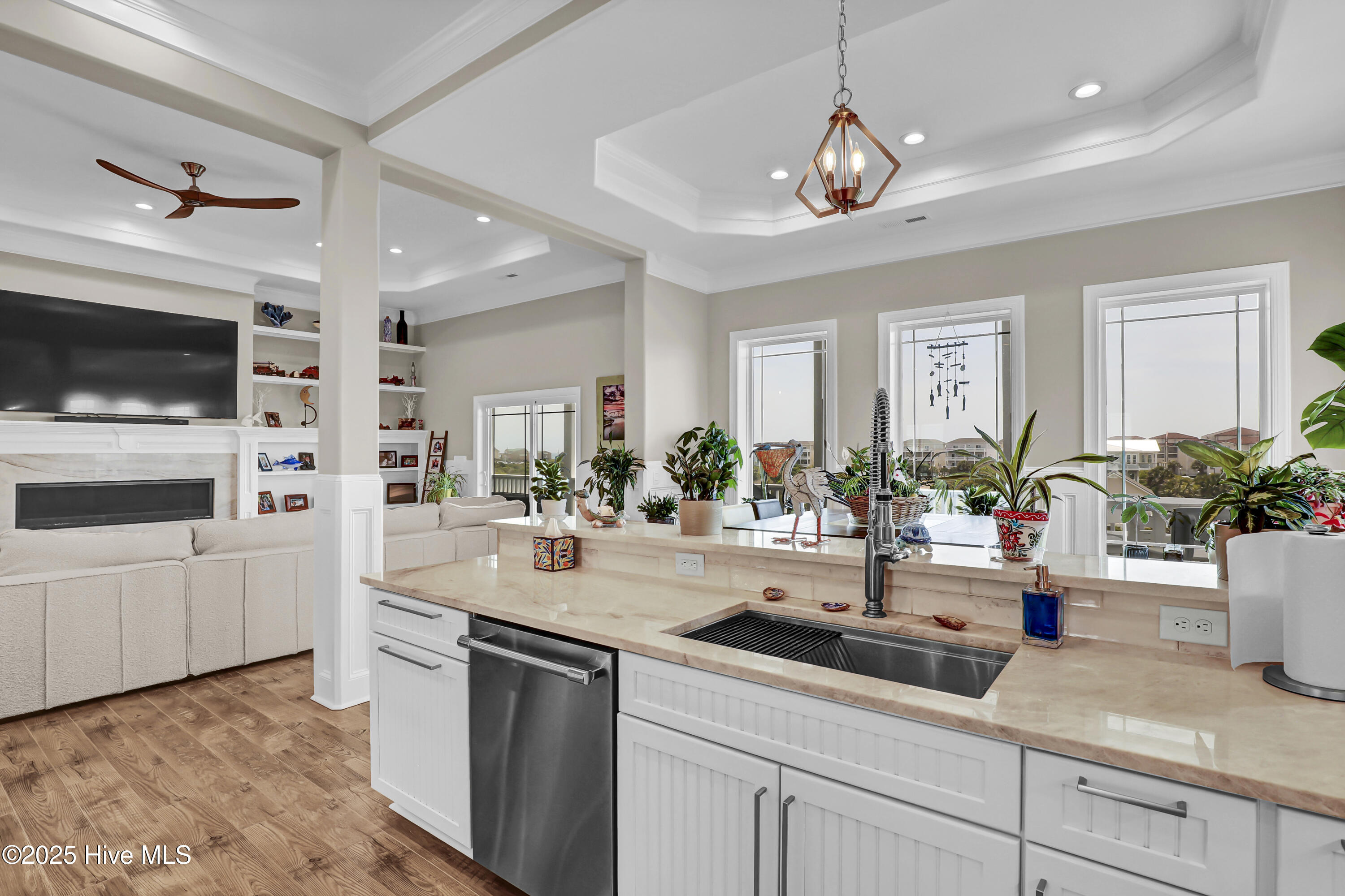 100503420 | Photo 48