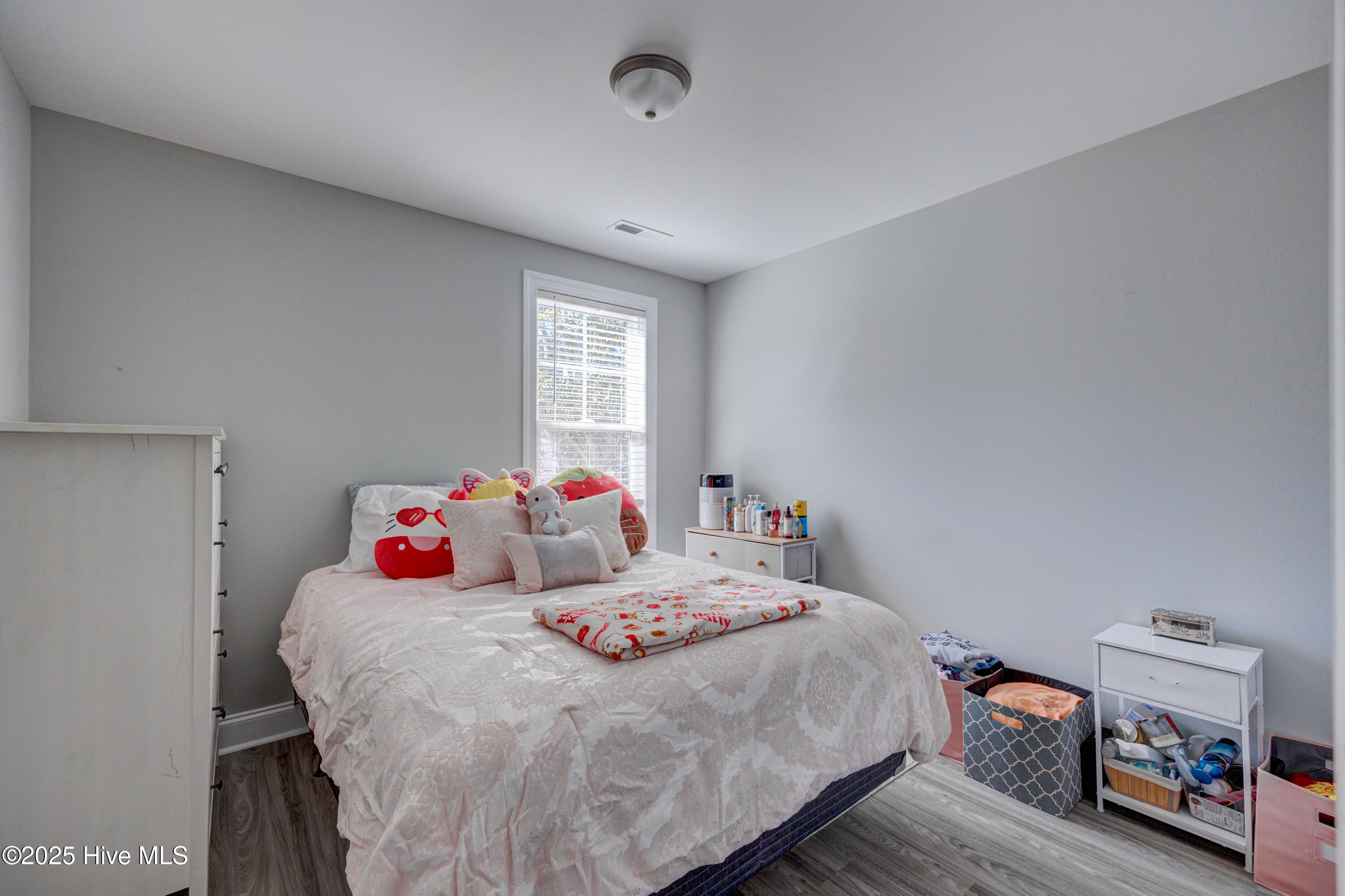 100494235 | Photo 21