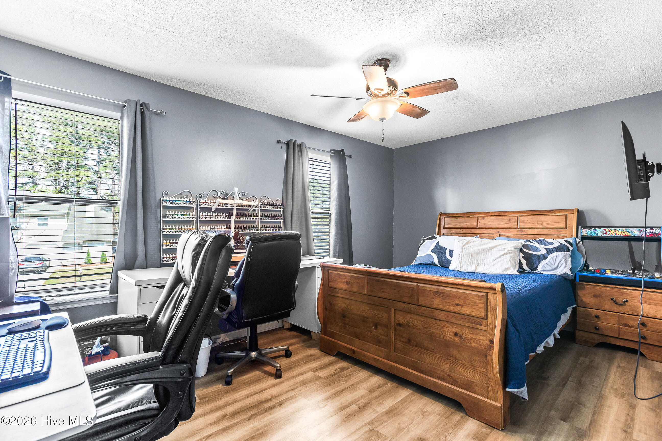 100563342 | Photo 22