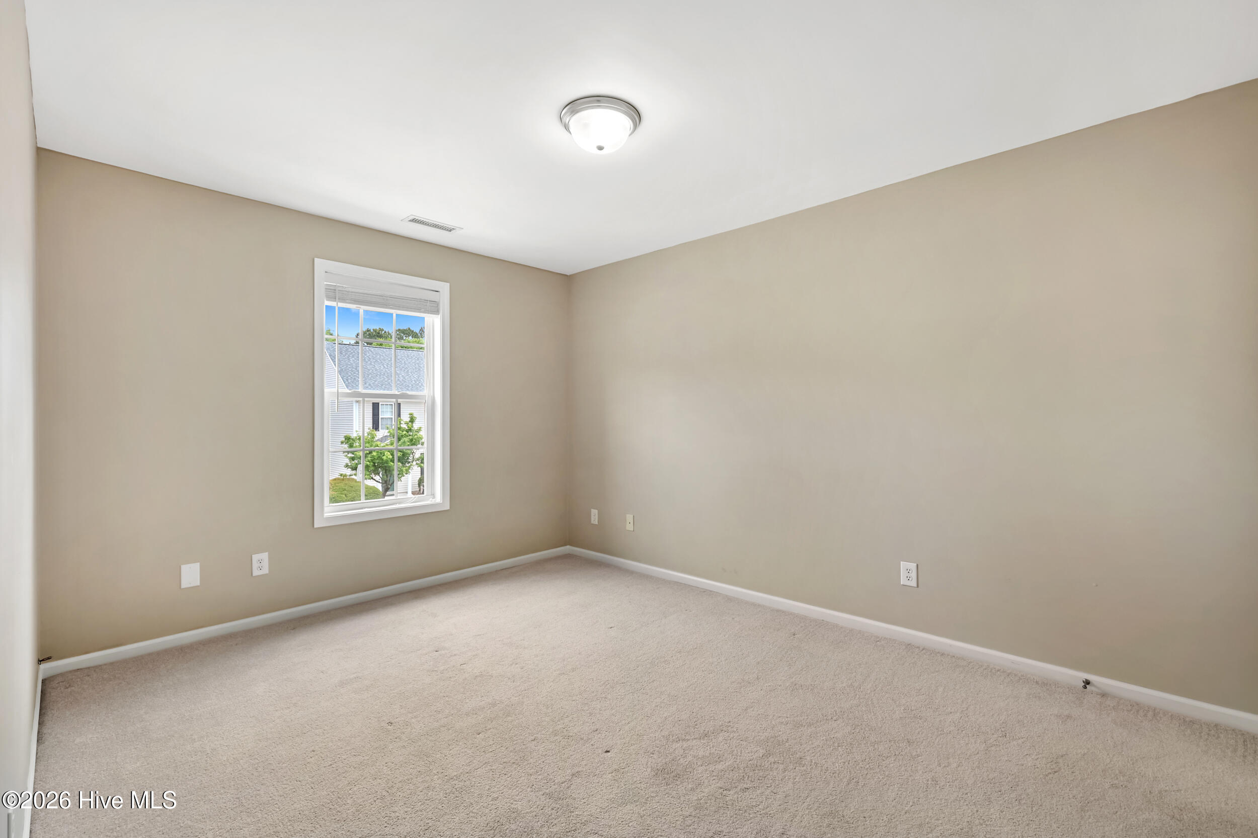 100570550 | Photo 20