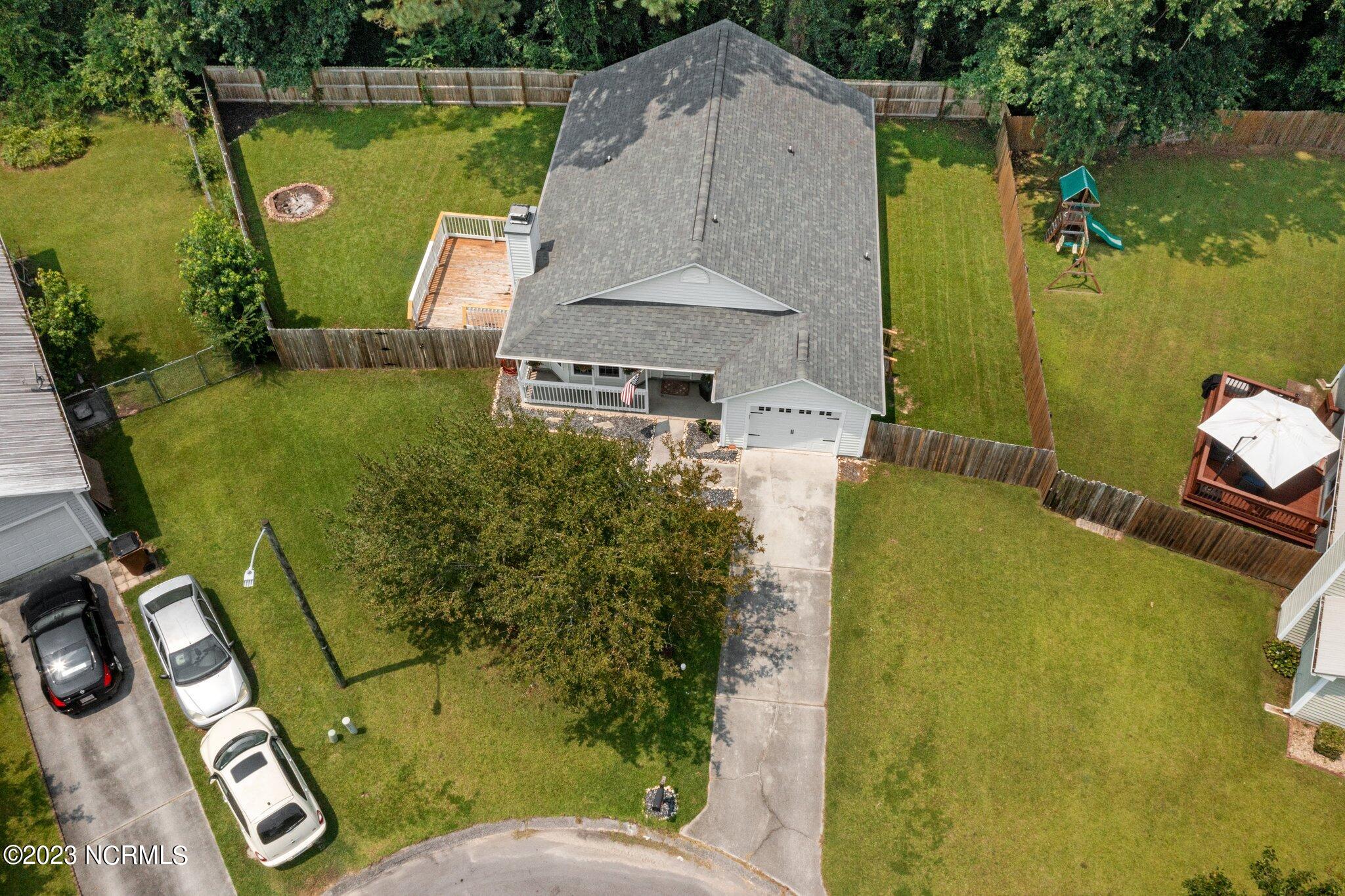 100556244 | Photo 12