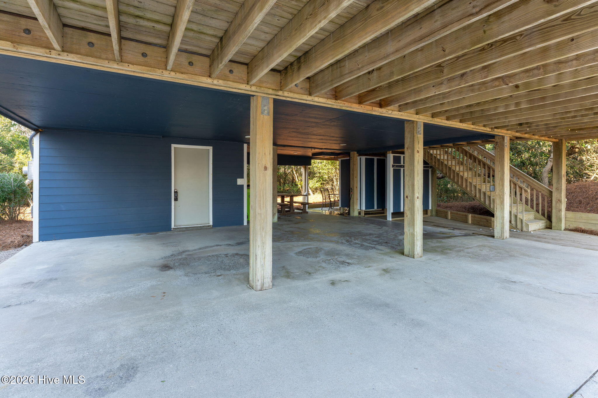 100552725 | Photo 41