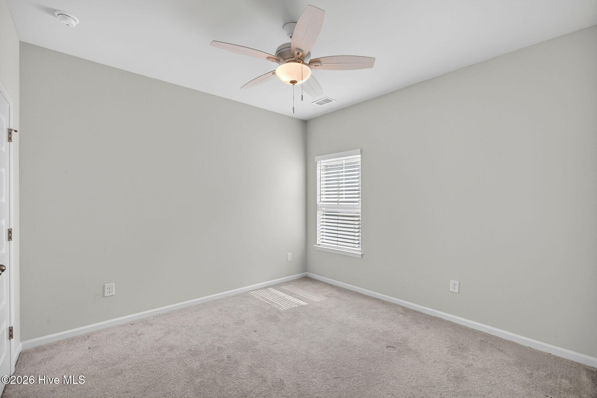 100561560 | Photo 36