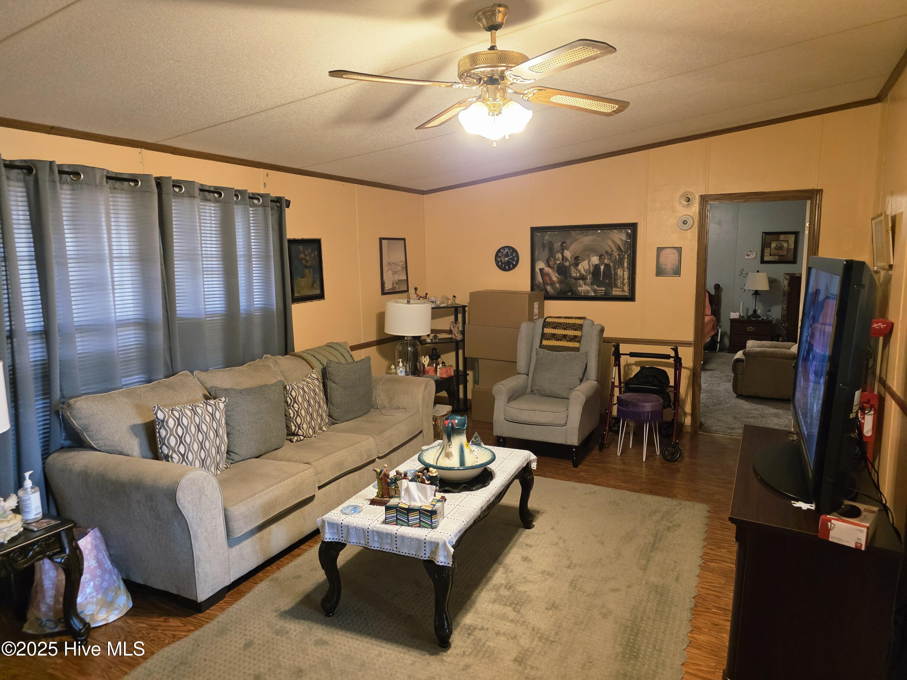 100542988 | Photo 18