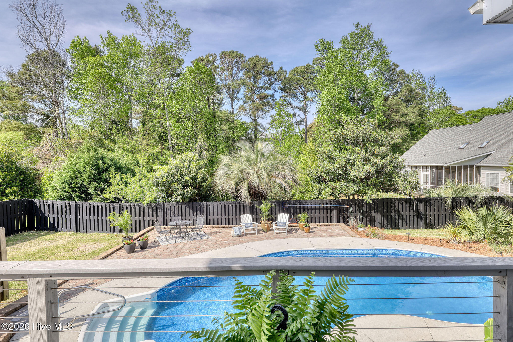 100567317 | Photo 62