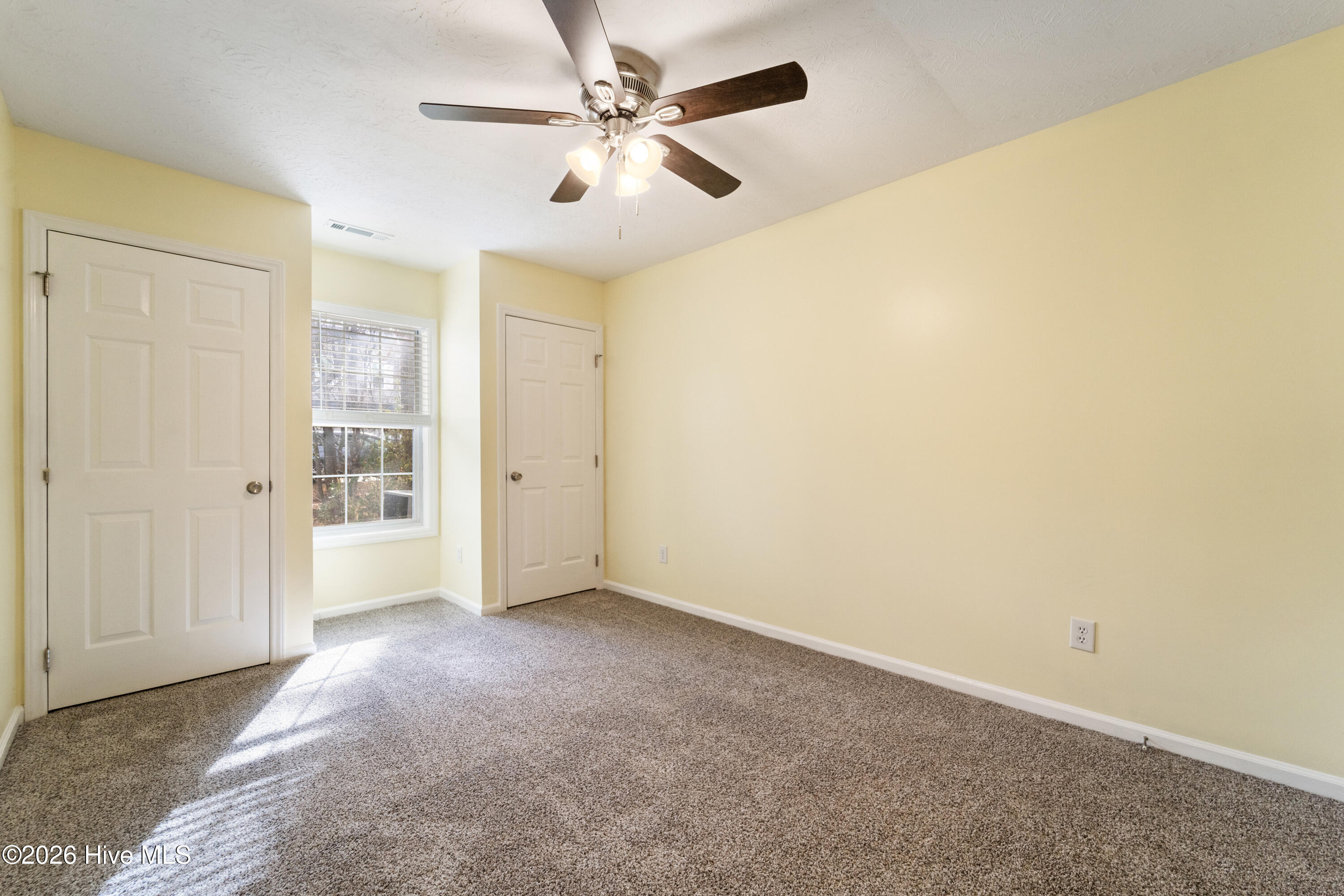 100555847 | Photo 20