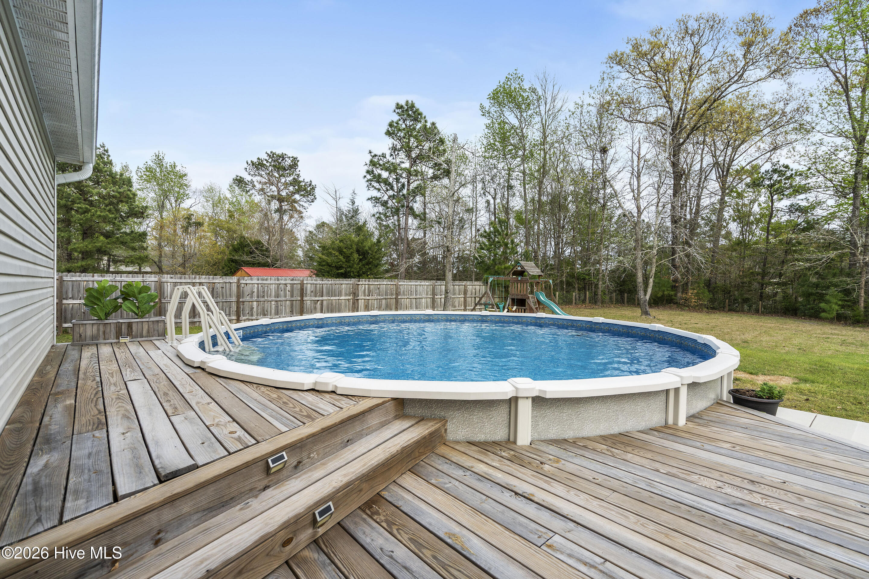 100550997 | Photo 12