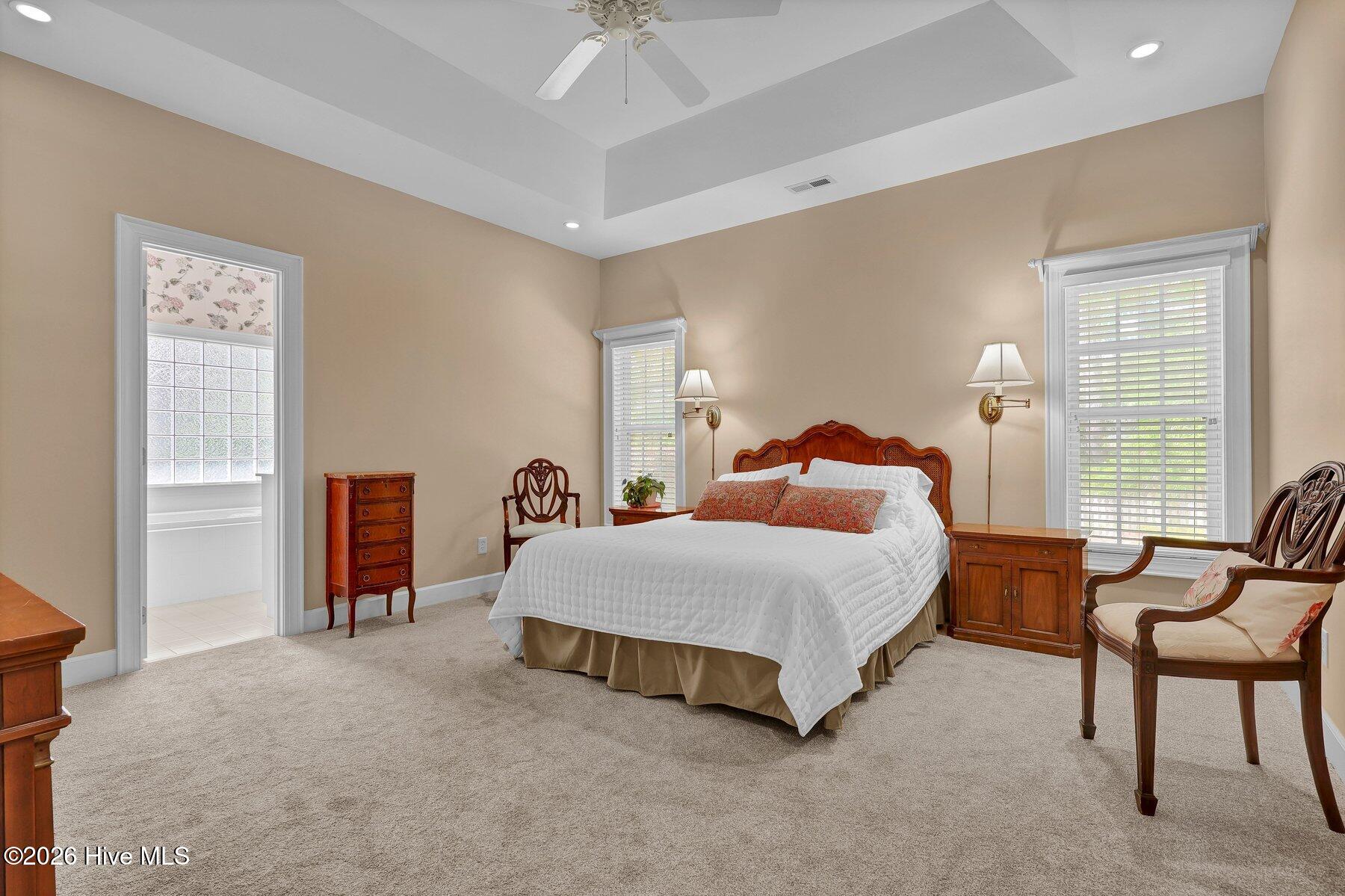 100567286 | Photo 16