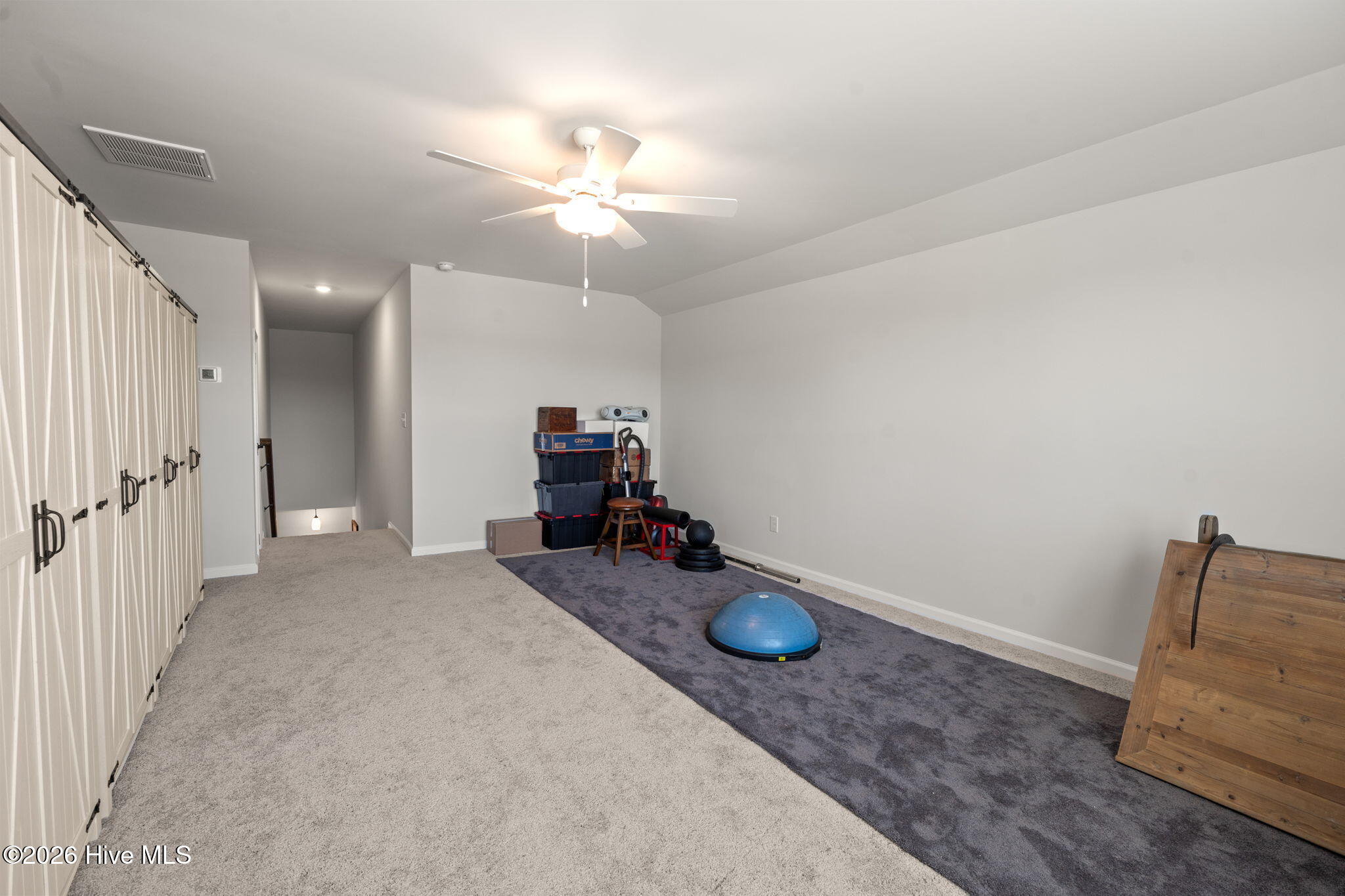 100567205 | Photo 30