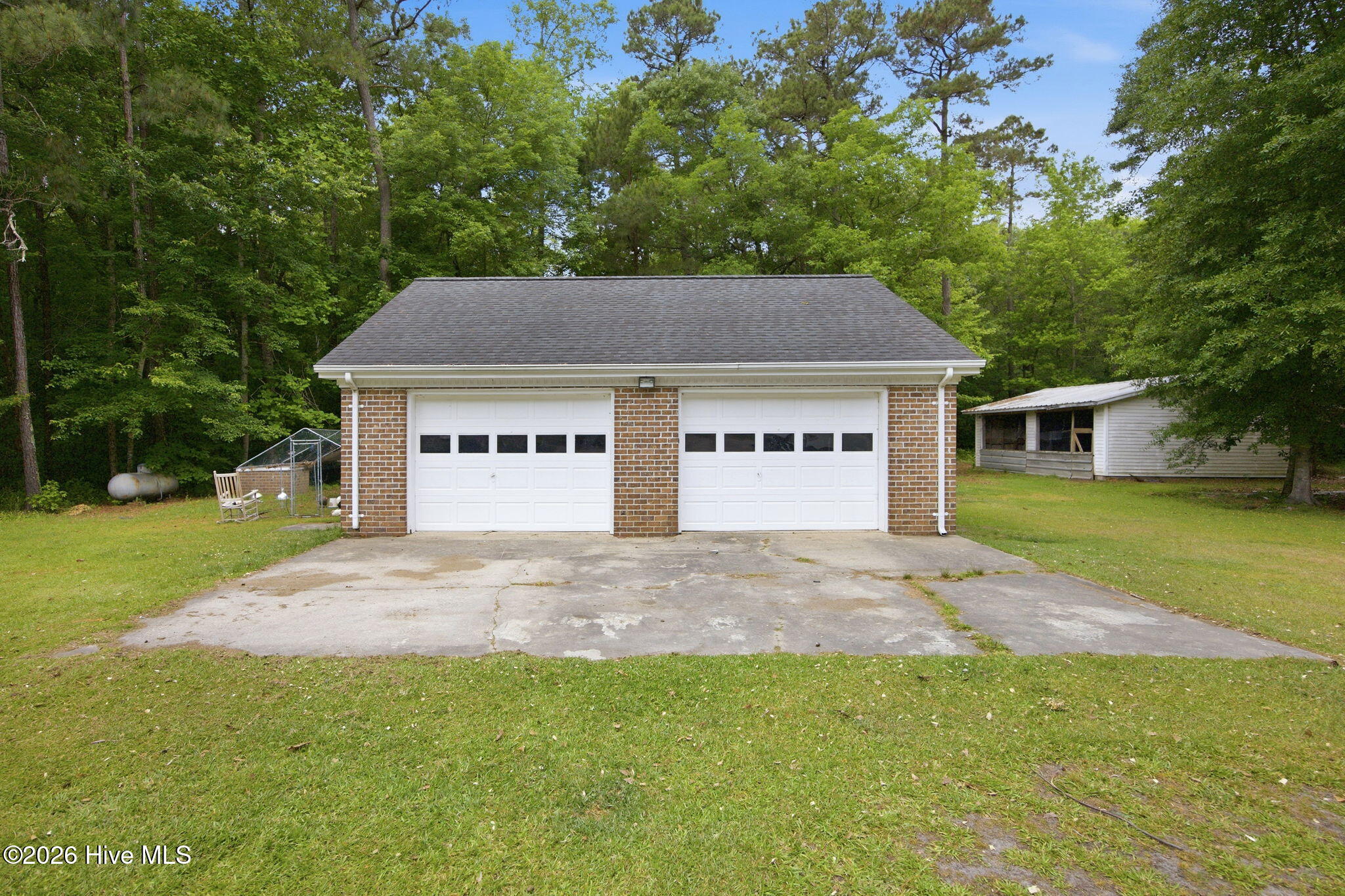 100570604 | Photo 36