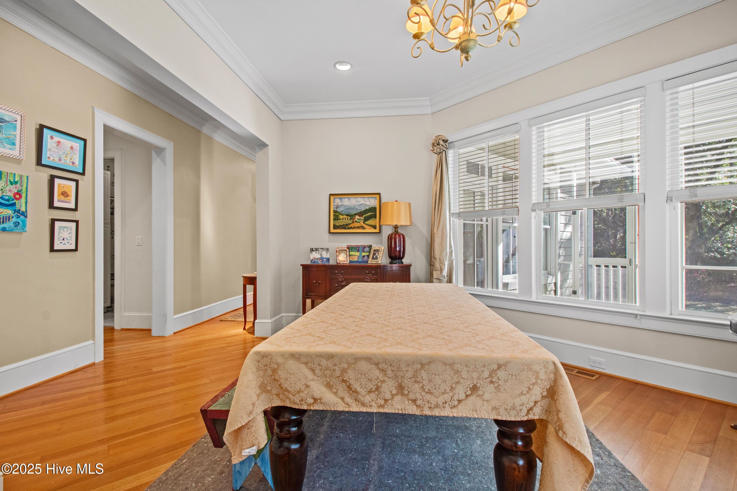 100540222 | Photo 18