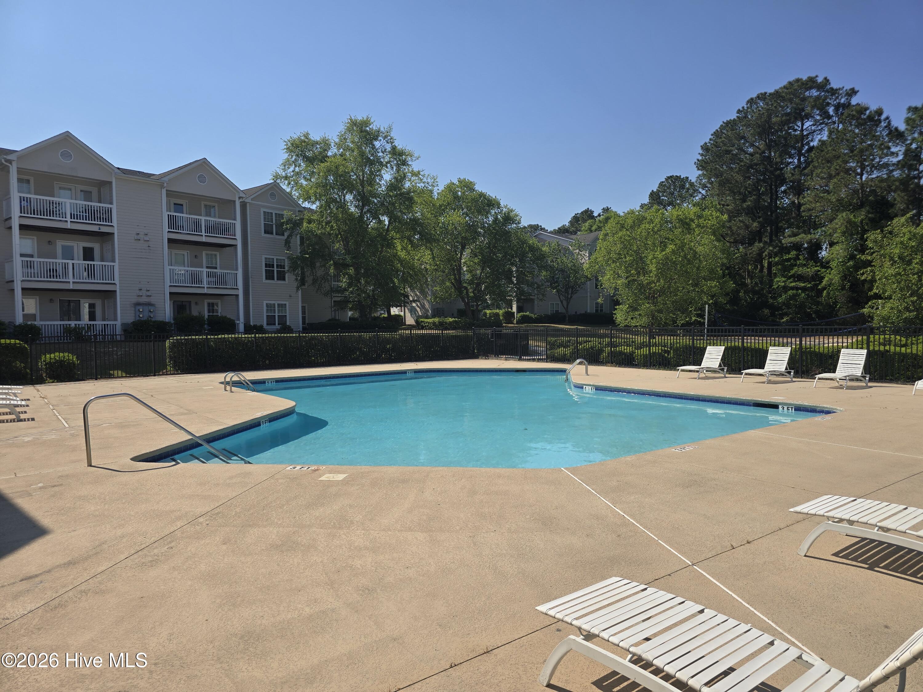 100569420 | Photo 21