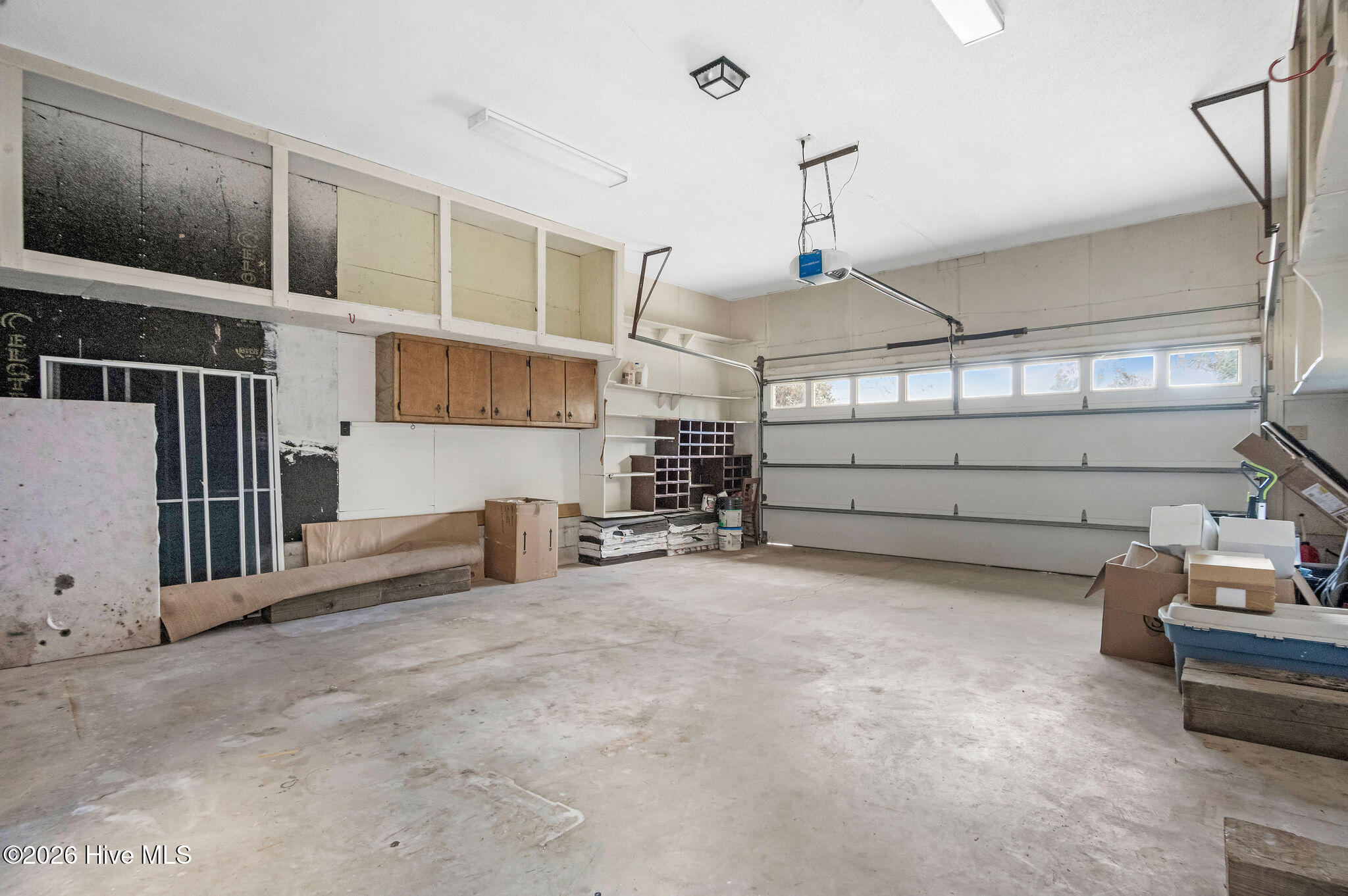 100556602 | Photo 74