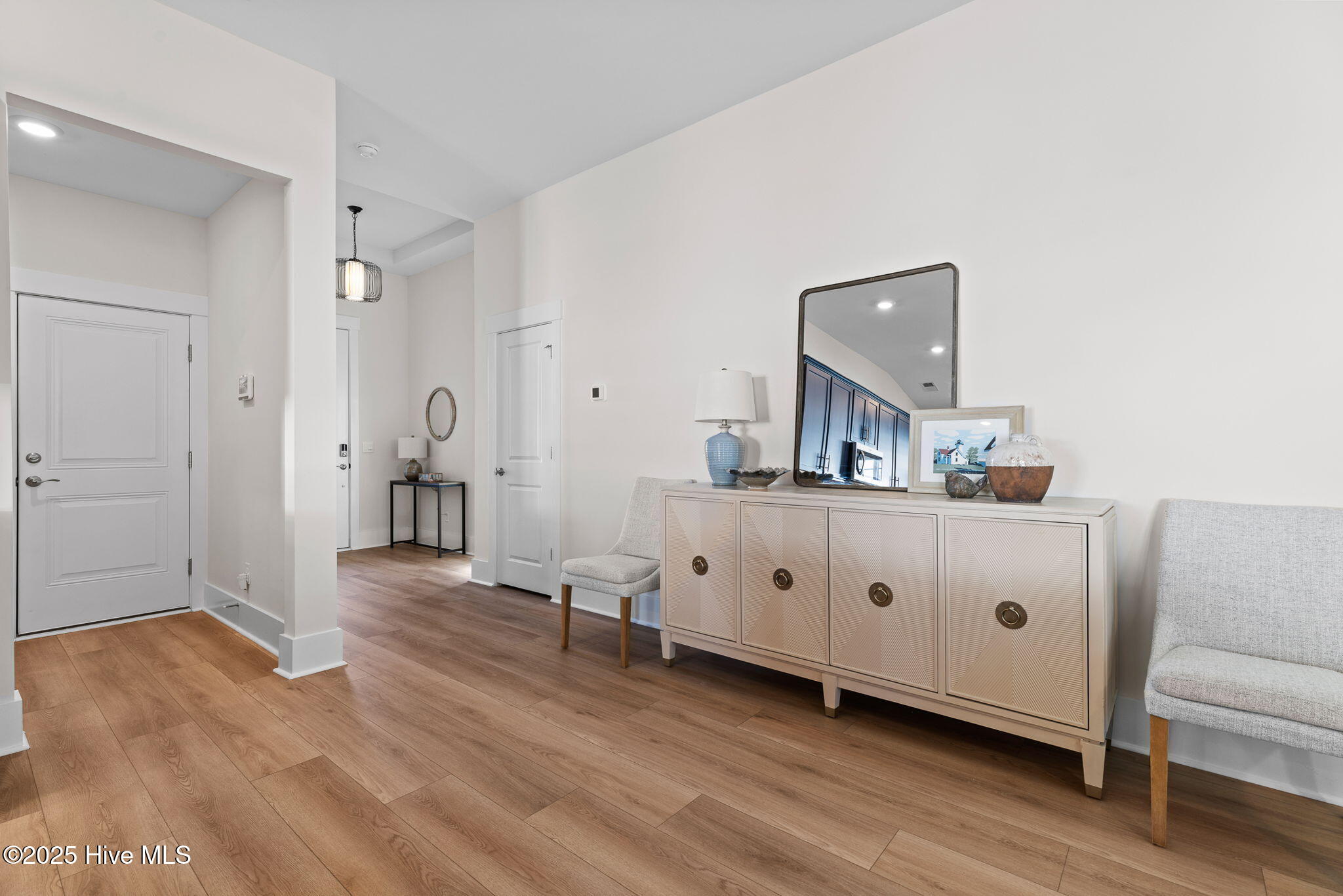 100534721 | Photo 19