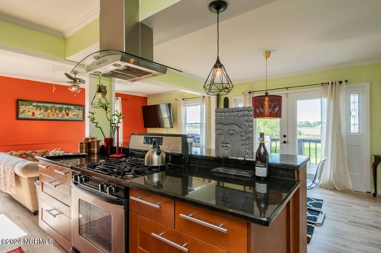 100560914 | Photo 27