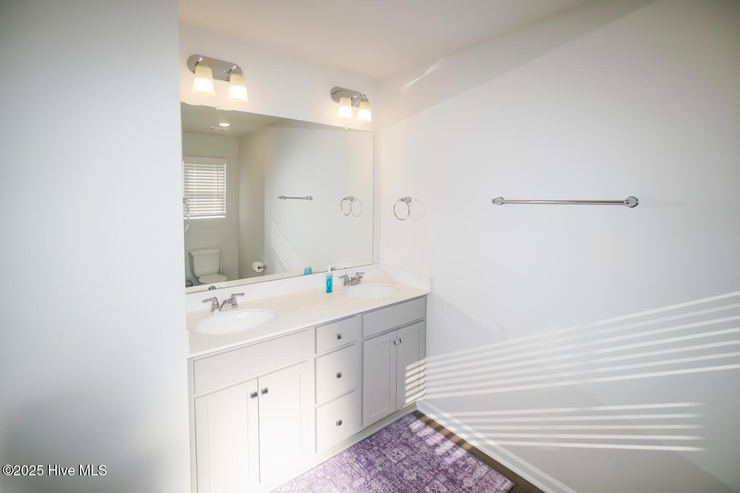 100494824 | Photo 14