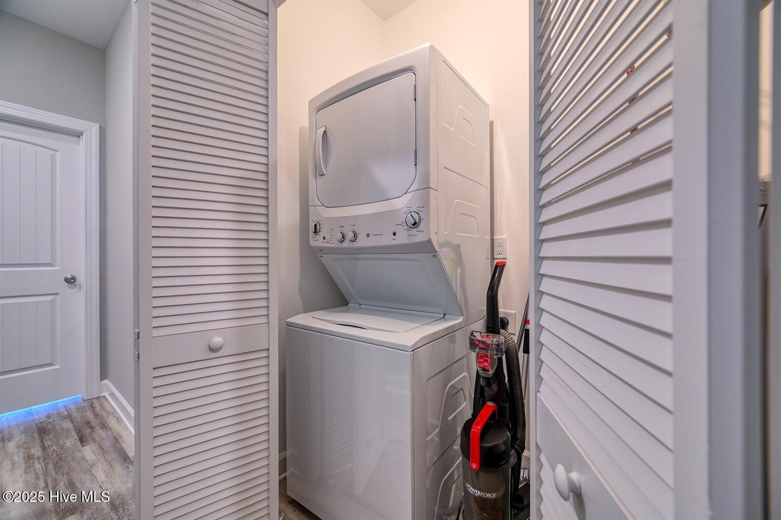 100521867 | Photo 39