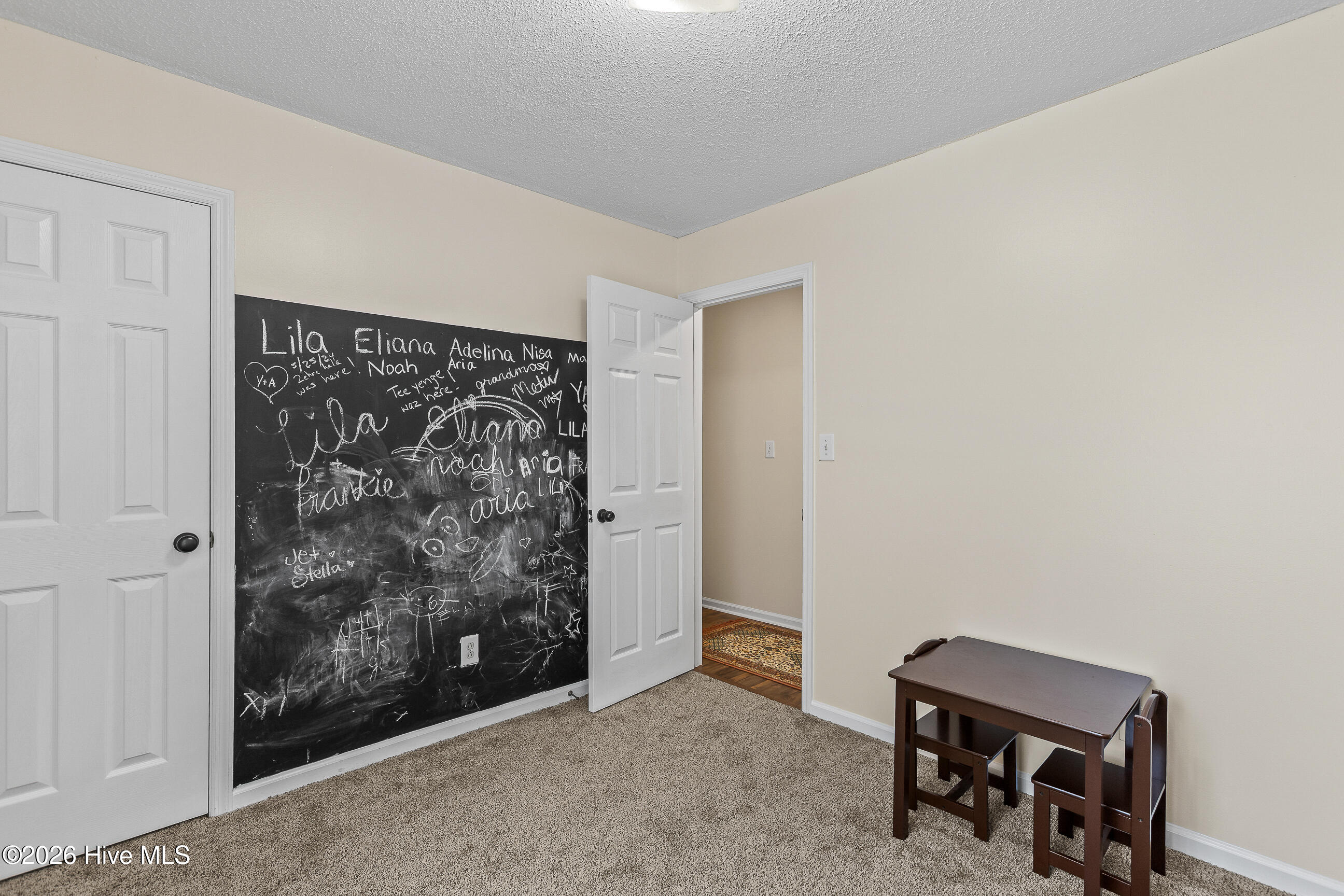 100558802 | Photo 15