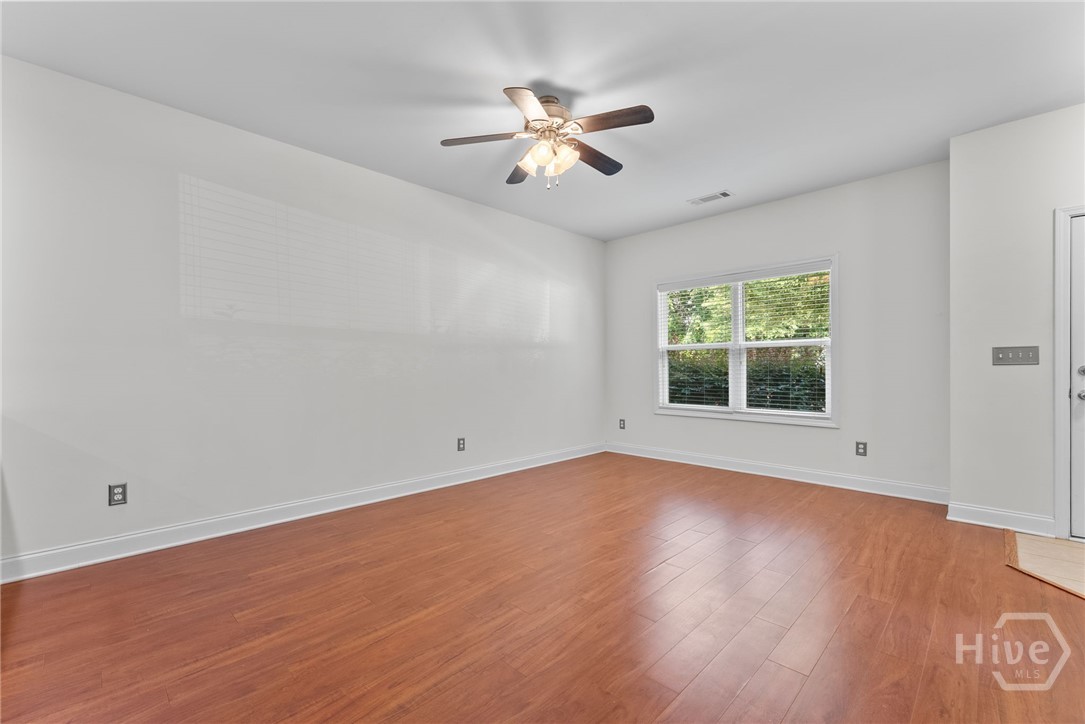 living/dining room