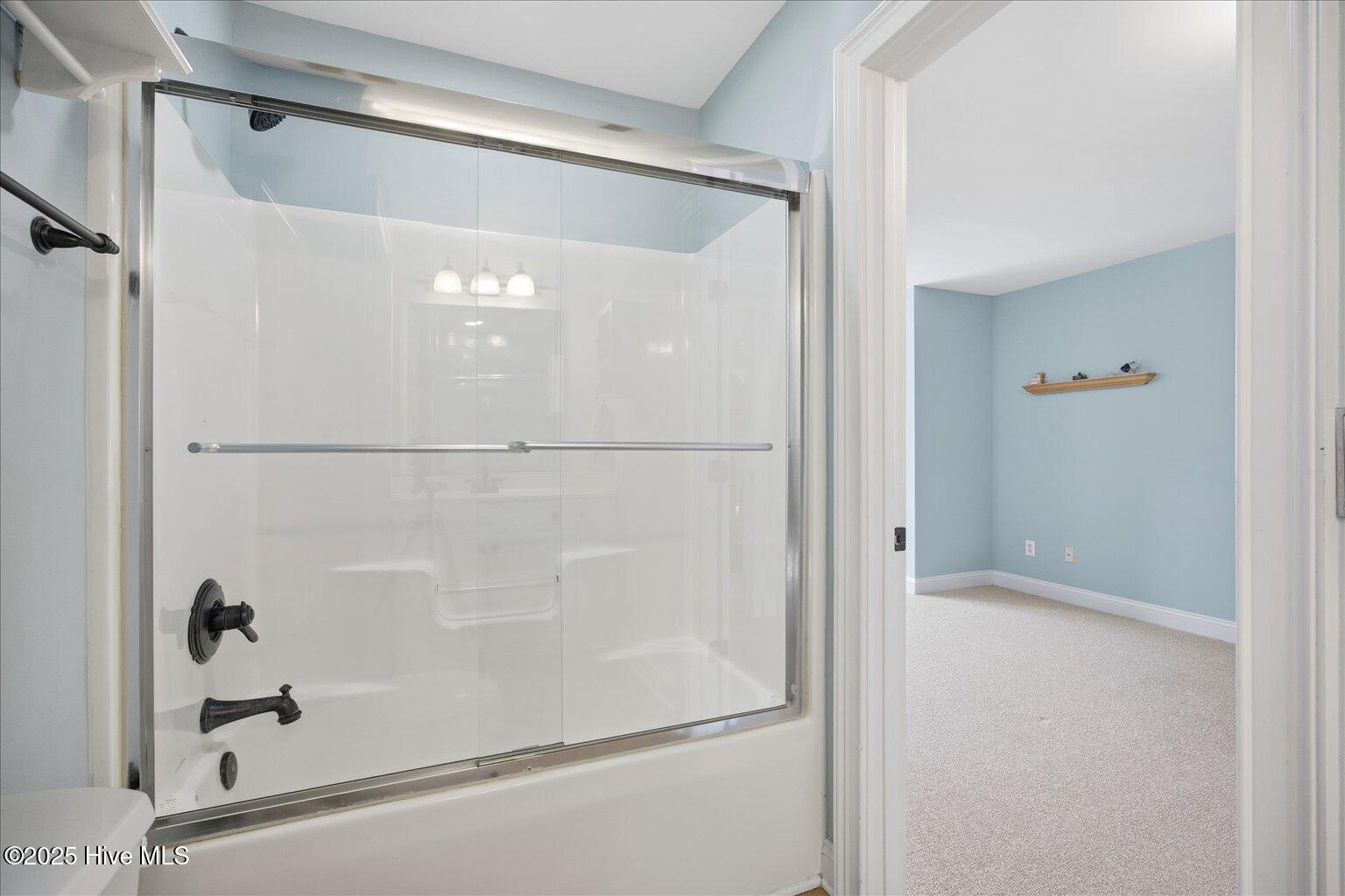 100543897 | Photo 18