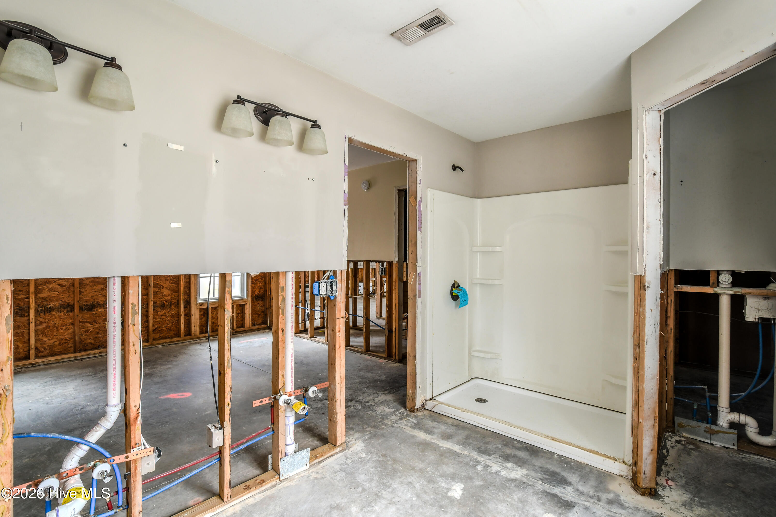 100547567 | Photo 21