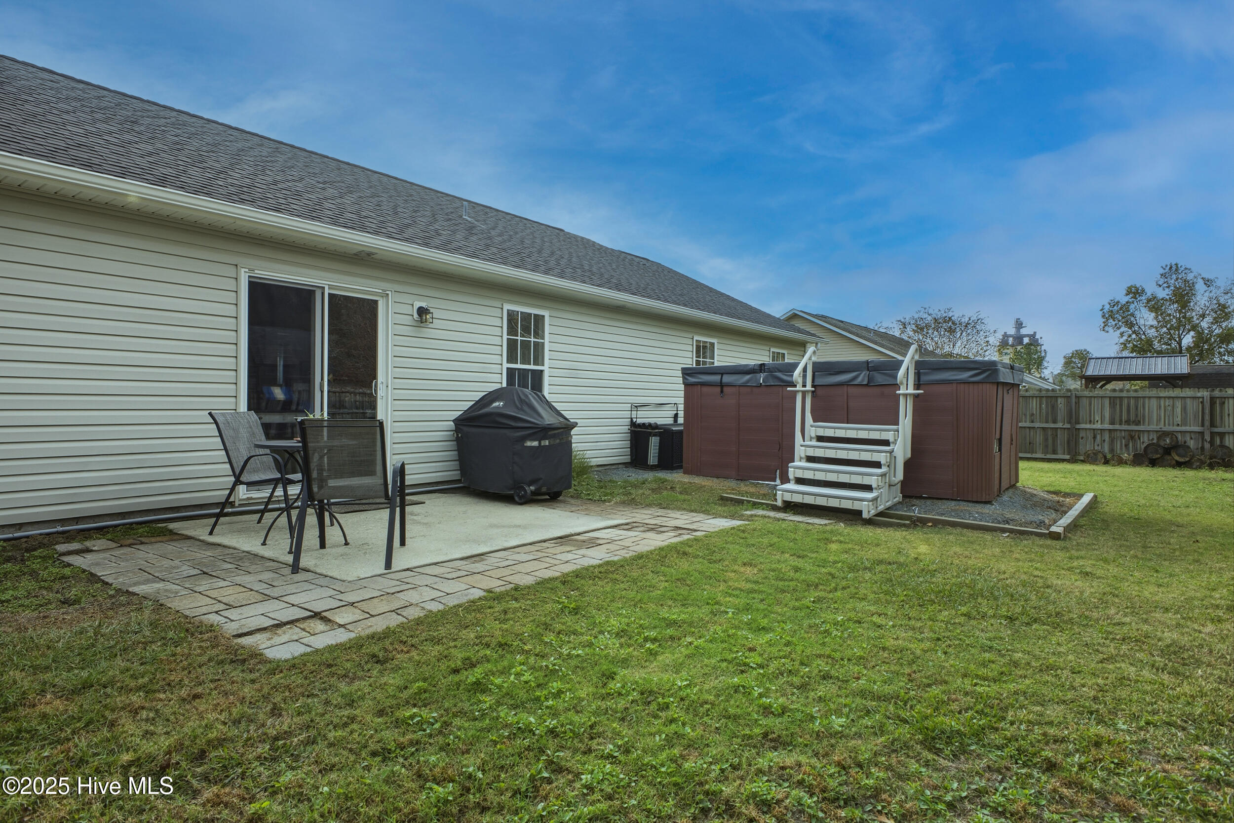 100542313 | Photo 27