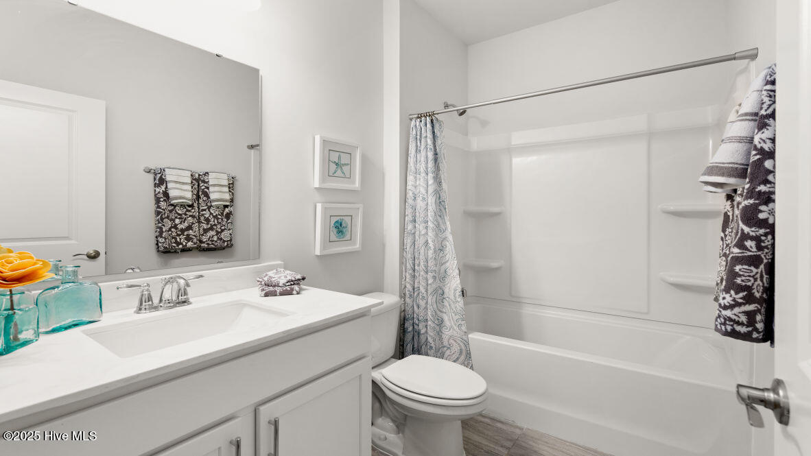 100528488 | Photo 25