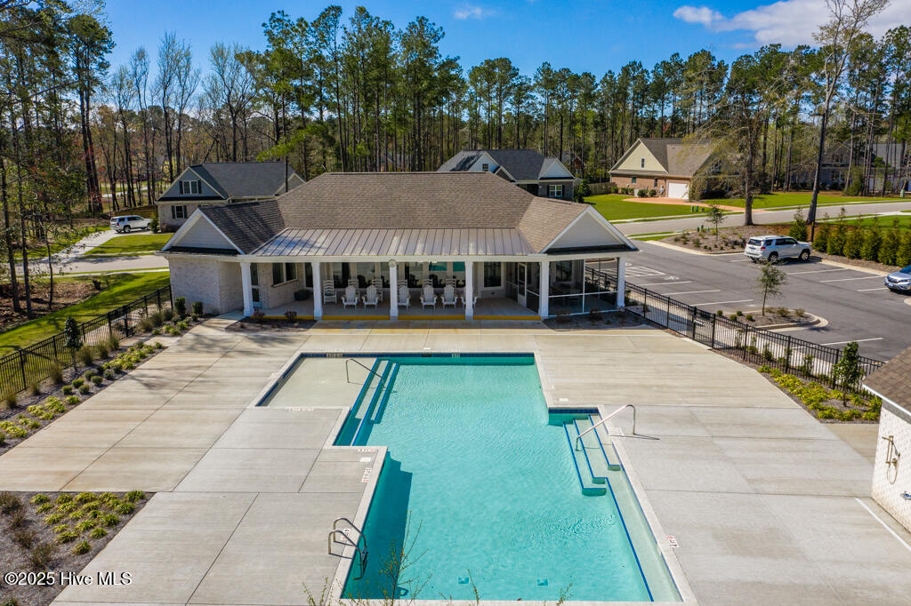 100535859 | Photo 50