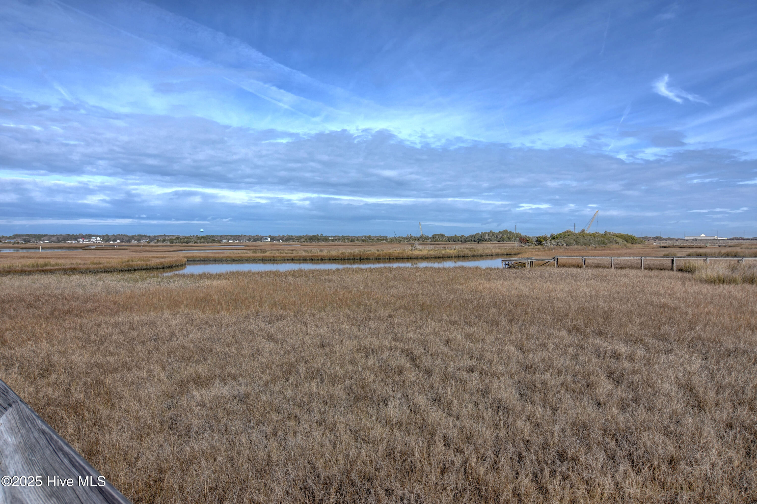 100548248 | Photo 36