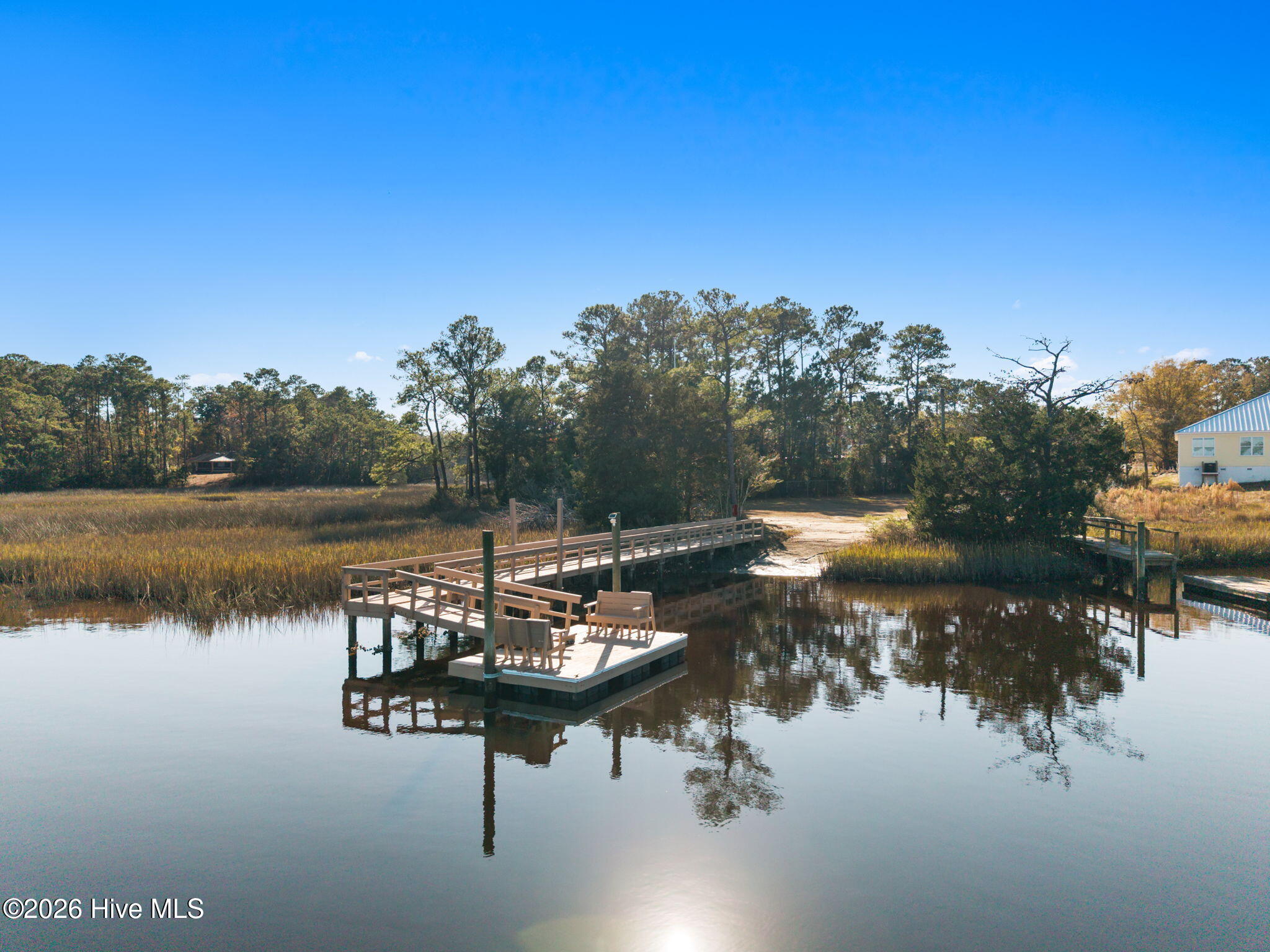 100547685 | Photo 45