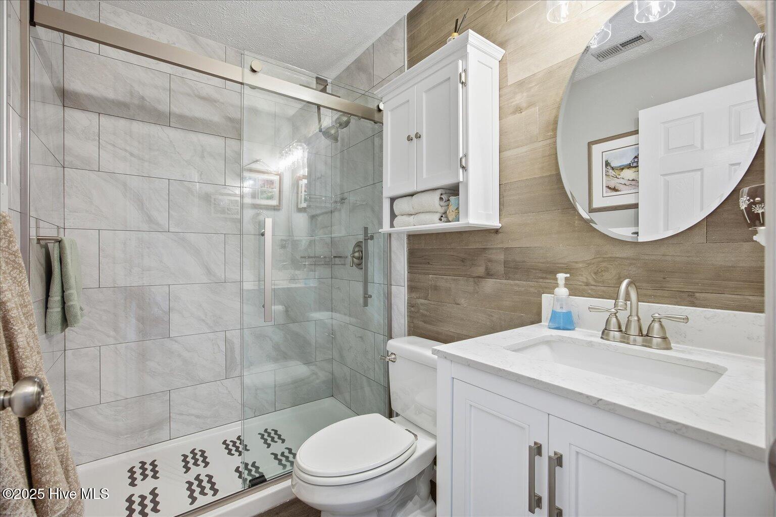 100544884 | Photo 37