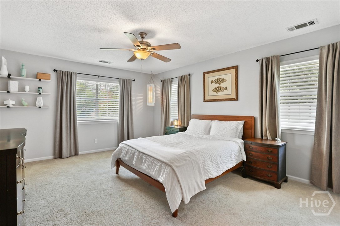 10 W Sagebrush Lane