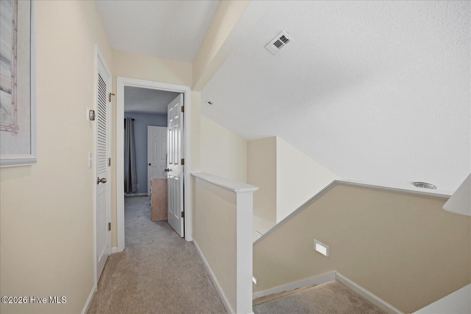 100558776 | Photo 23