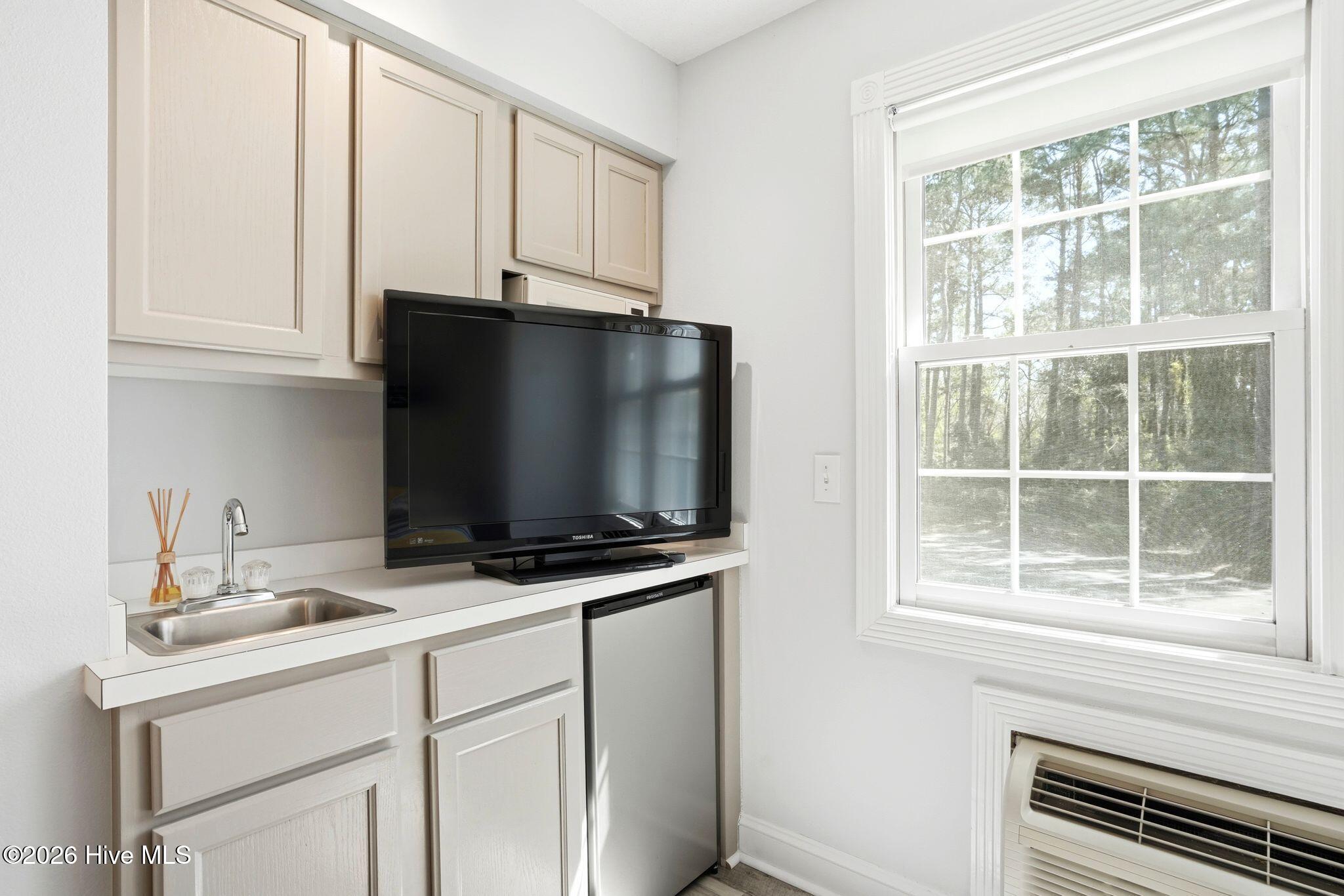 100564188 | Photo 20