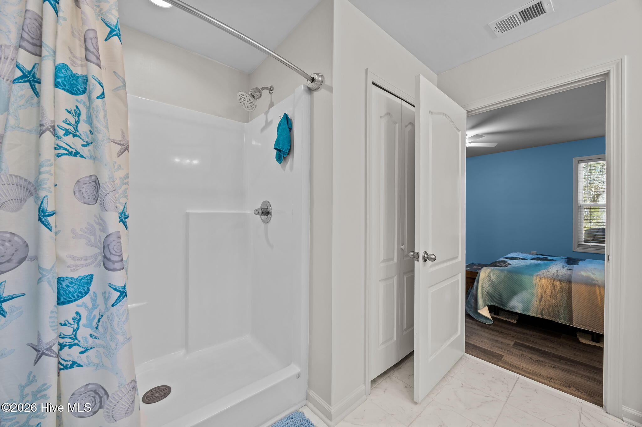 100551774 | Photo 26