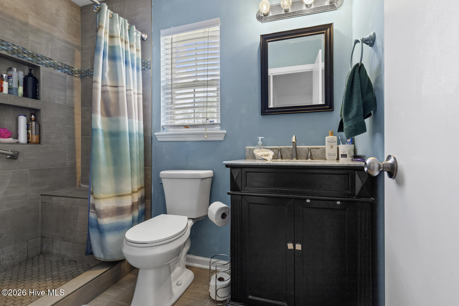 100560004 | Photo 21