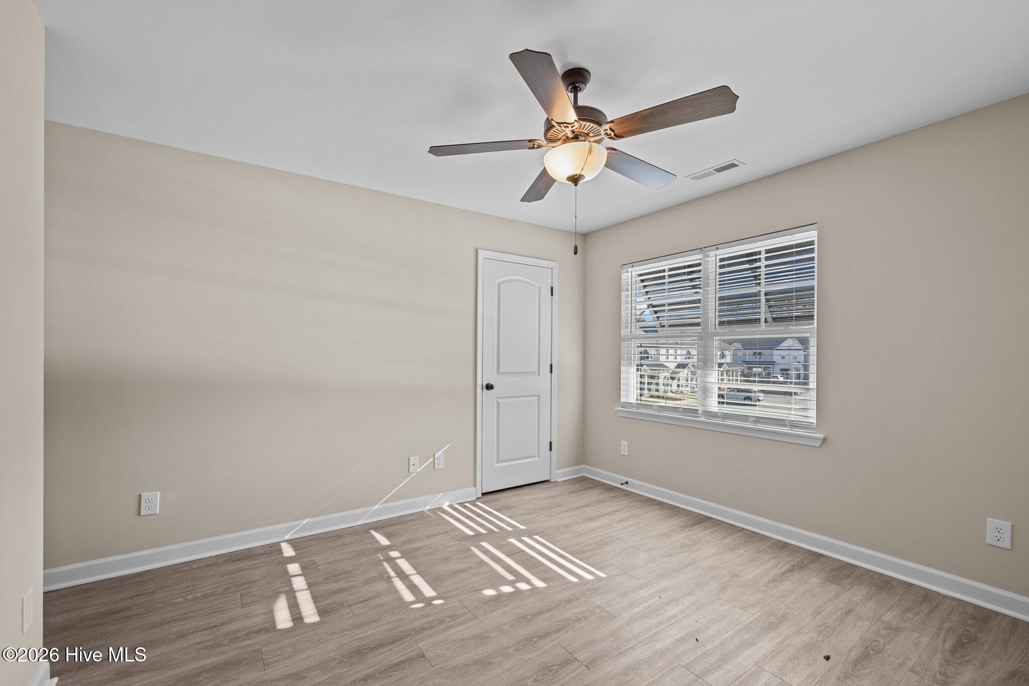 100547532 | Photo 22