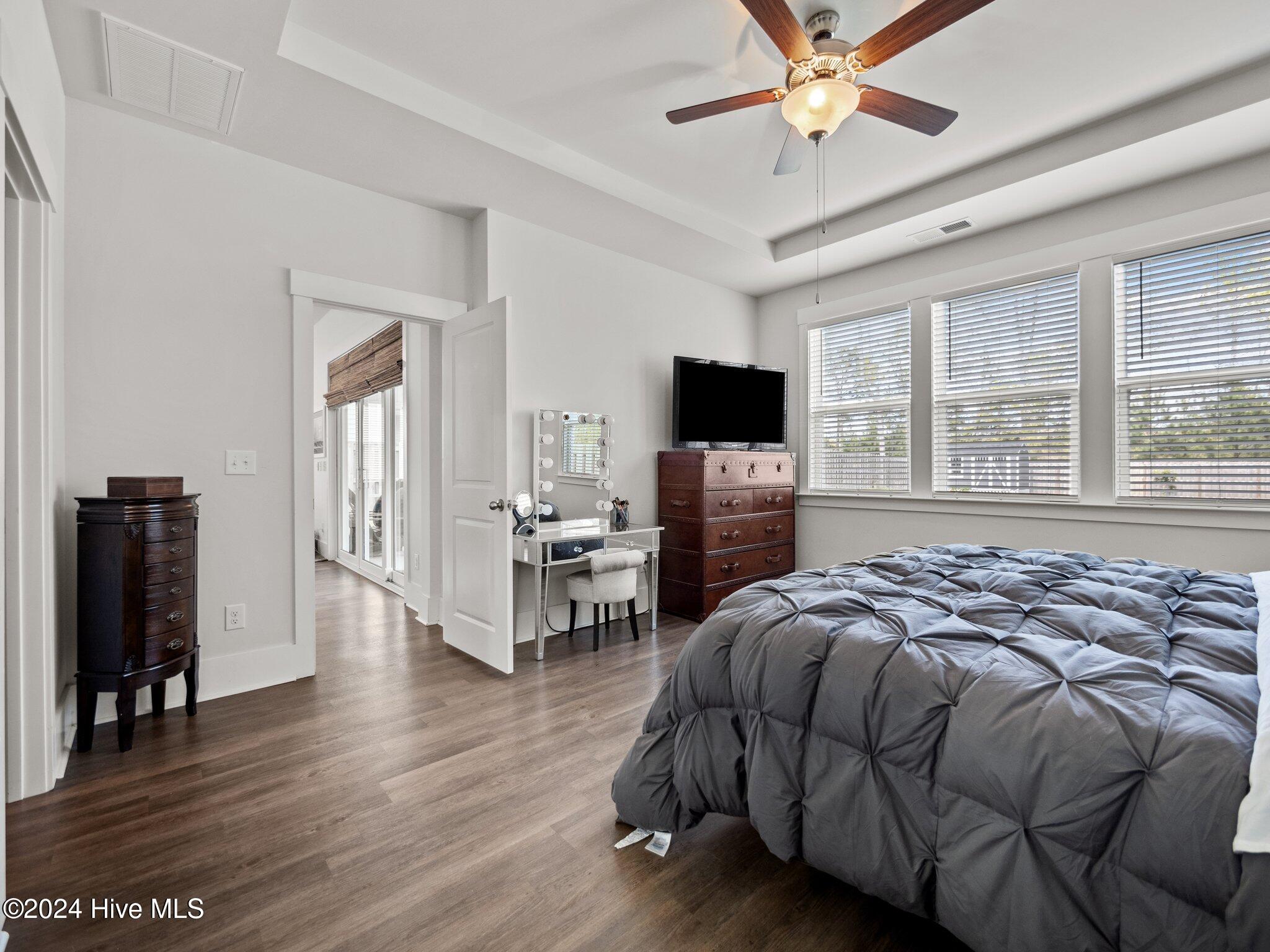 100562894 | Photo 41