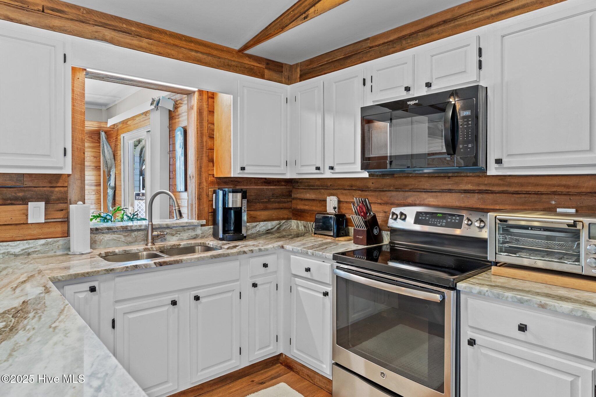 100527496 | Photo 13