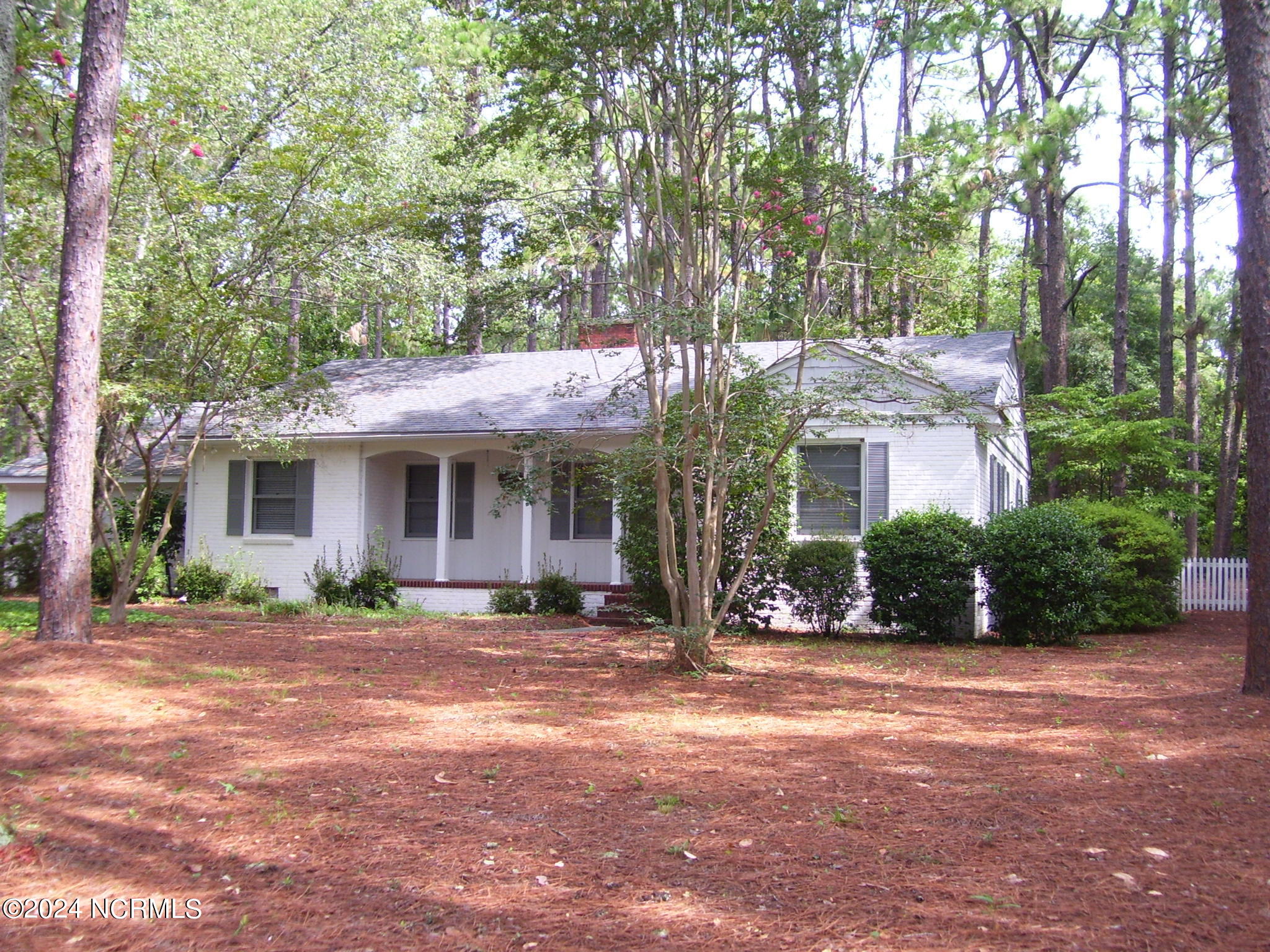 1215 Midland Road 003