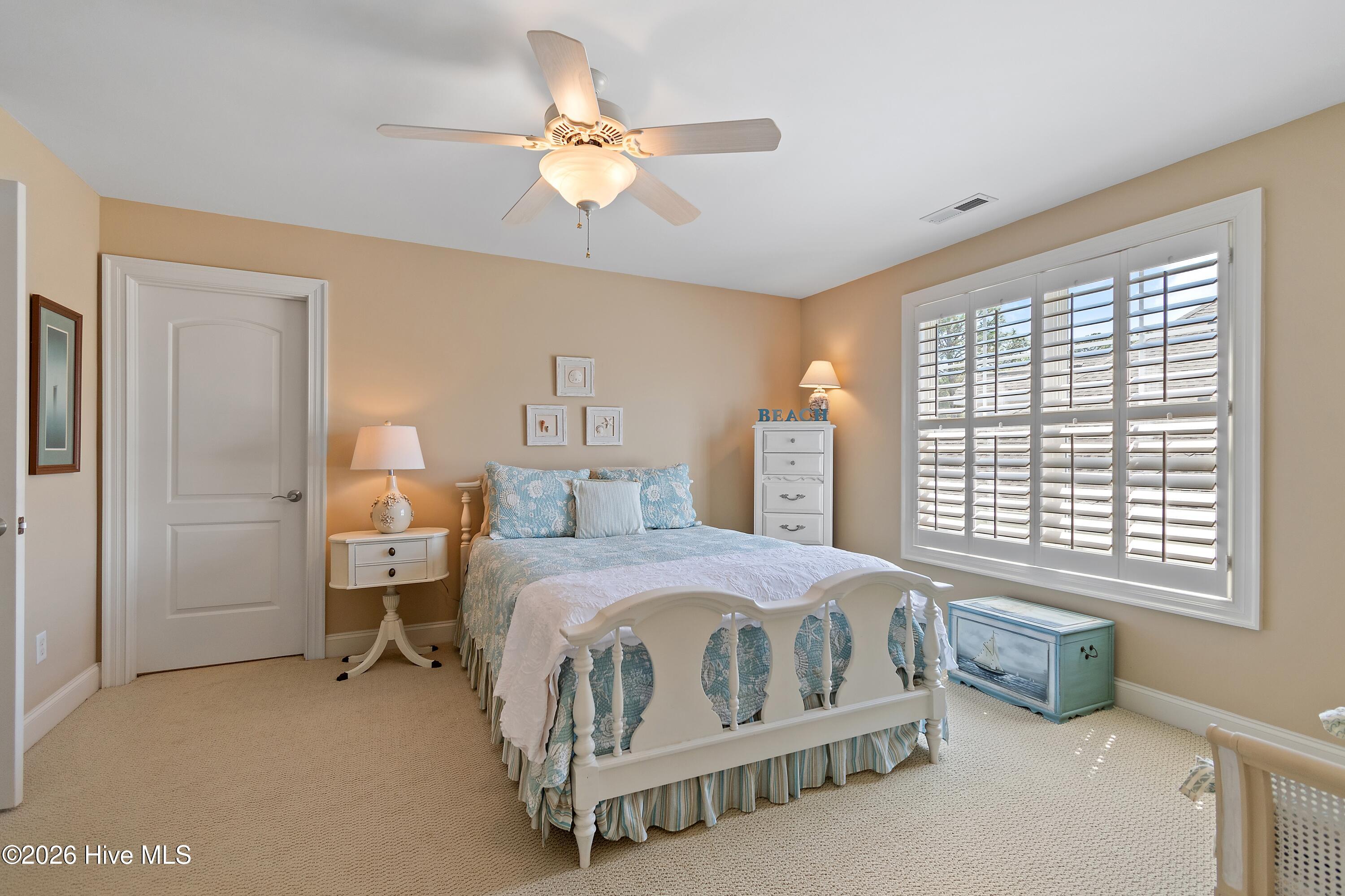 100567309 | Photo 80