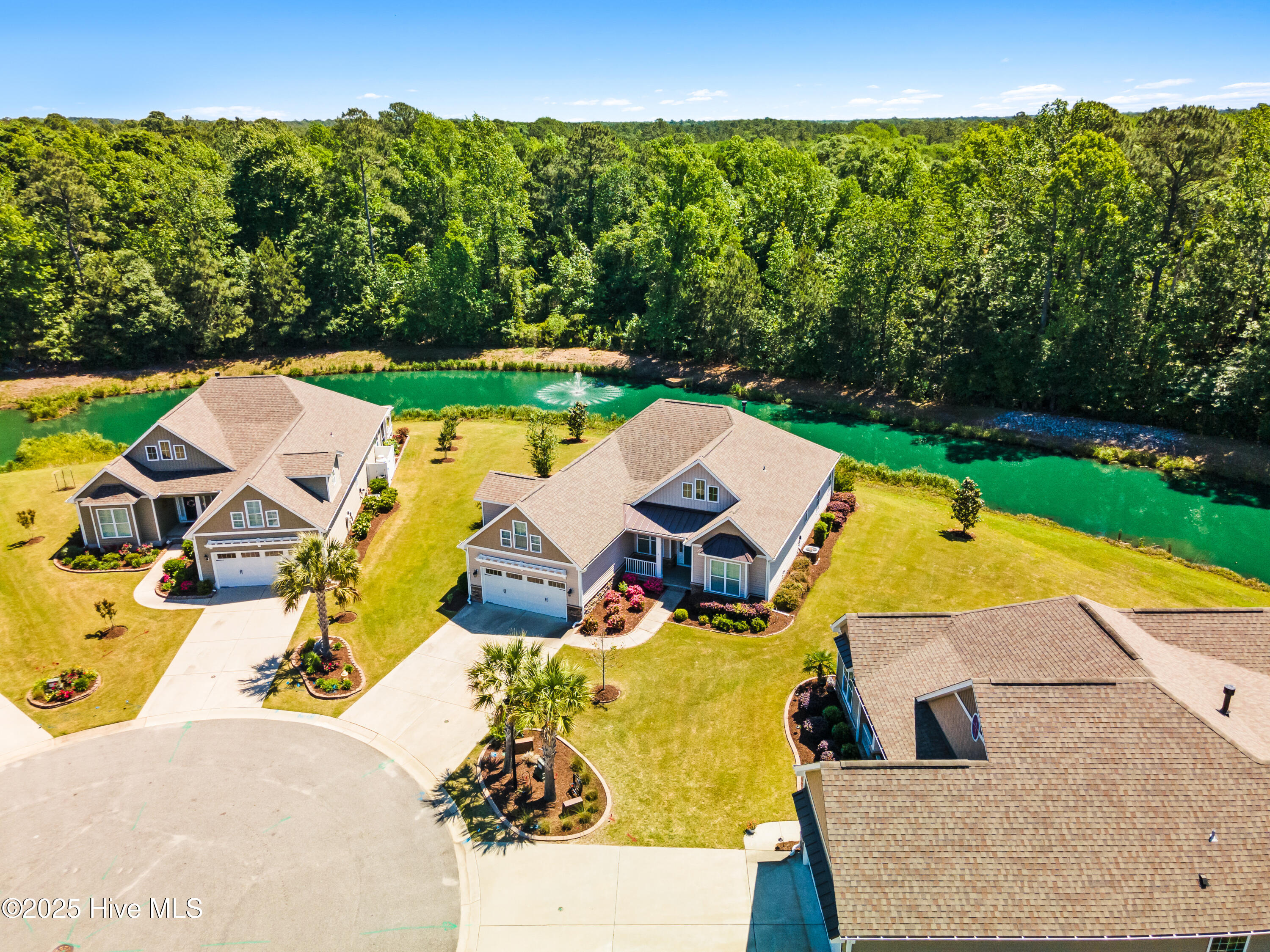 100504300 | Photo 12