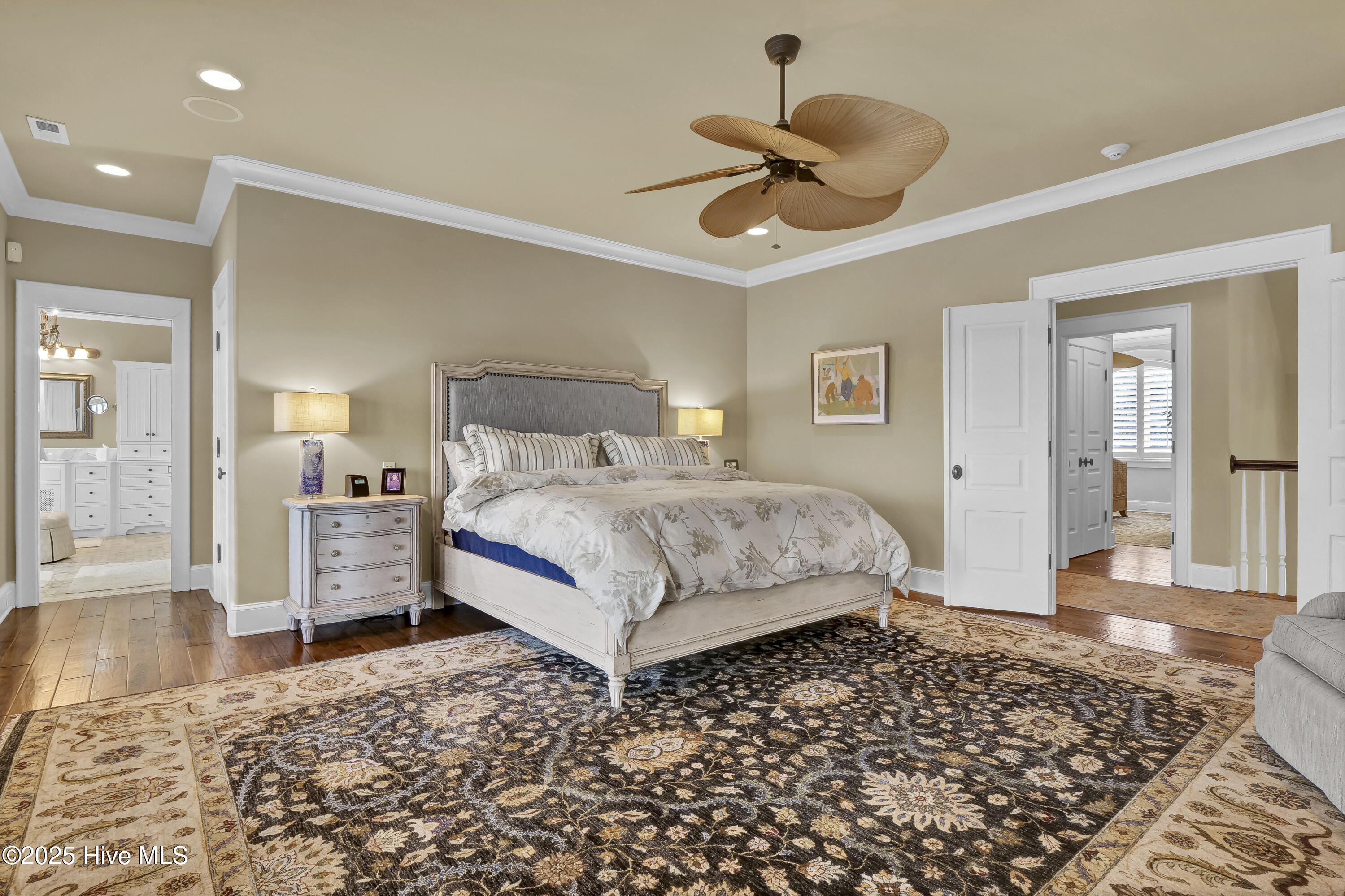 100504113 | Photo 29