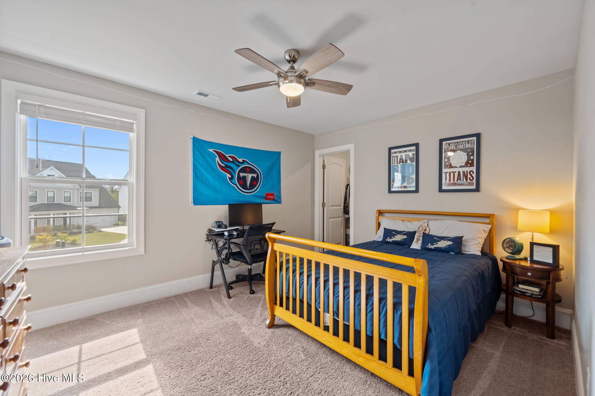 100564361 | Photo 41