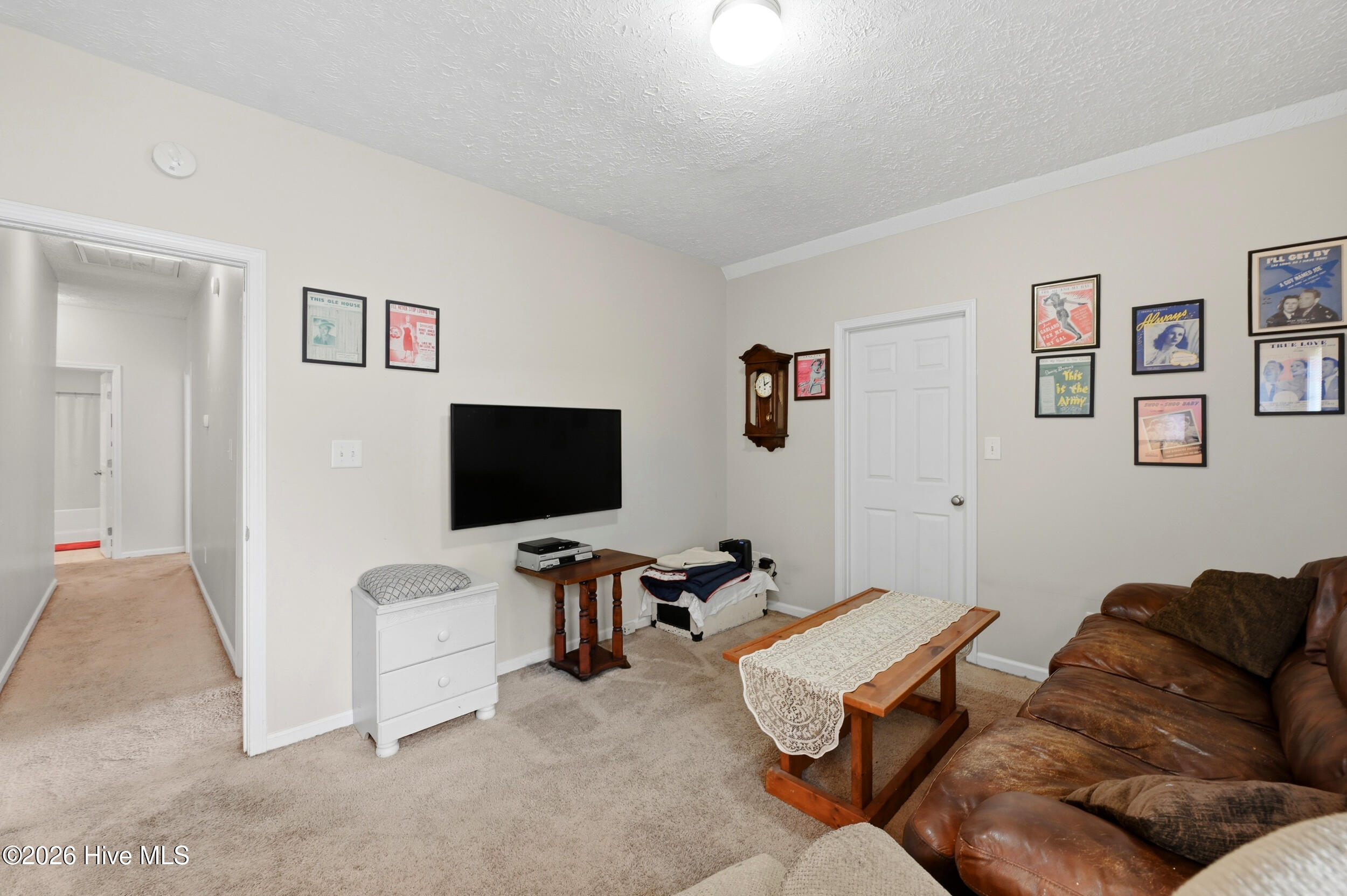 100566143 | Photo 29