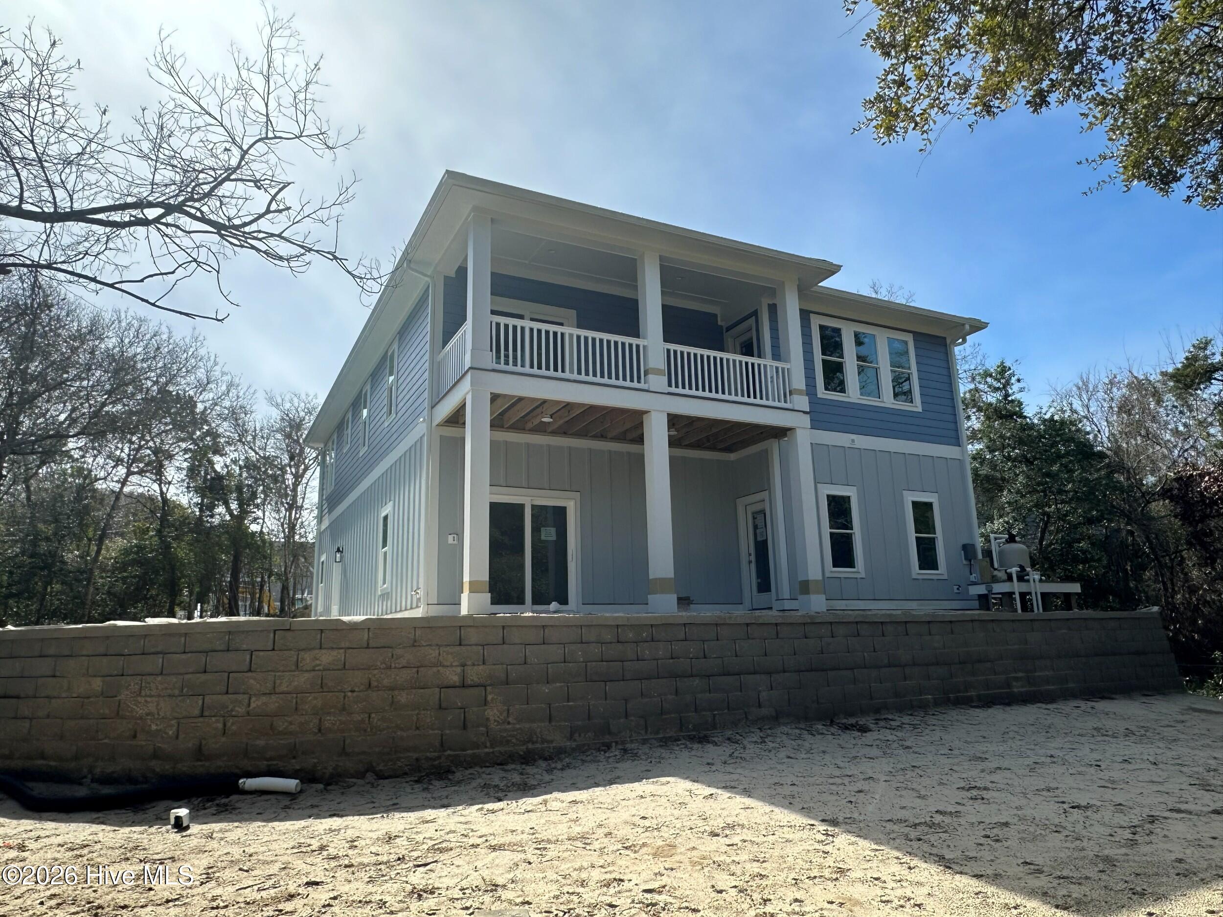 100553636 | Photo 30