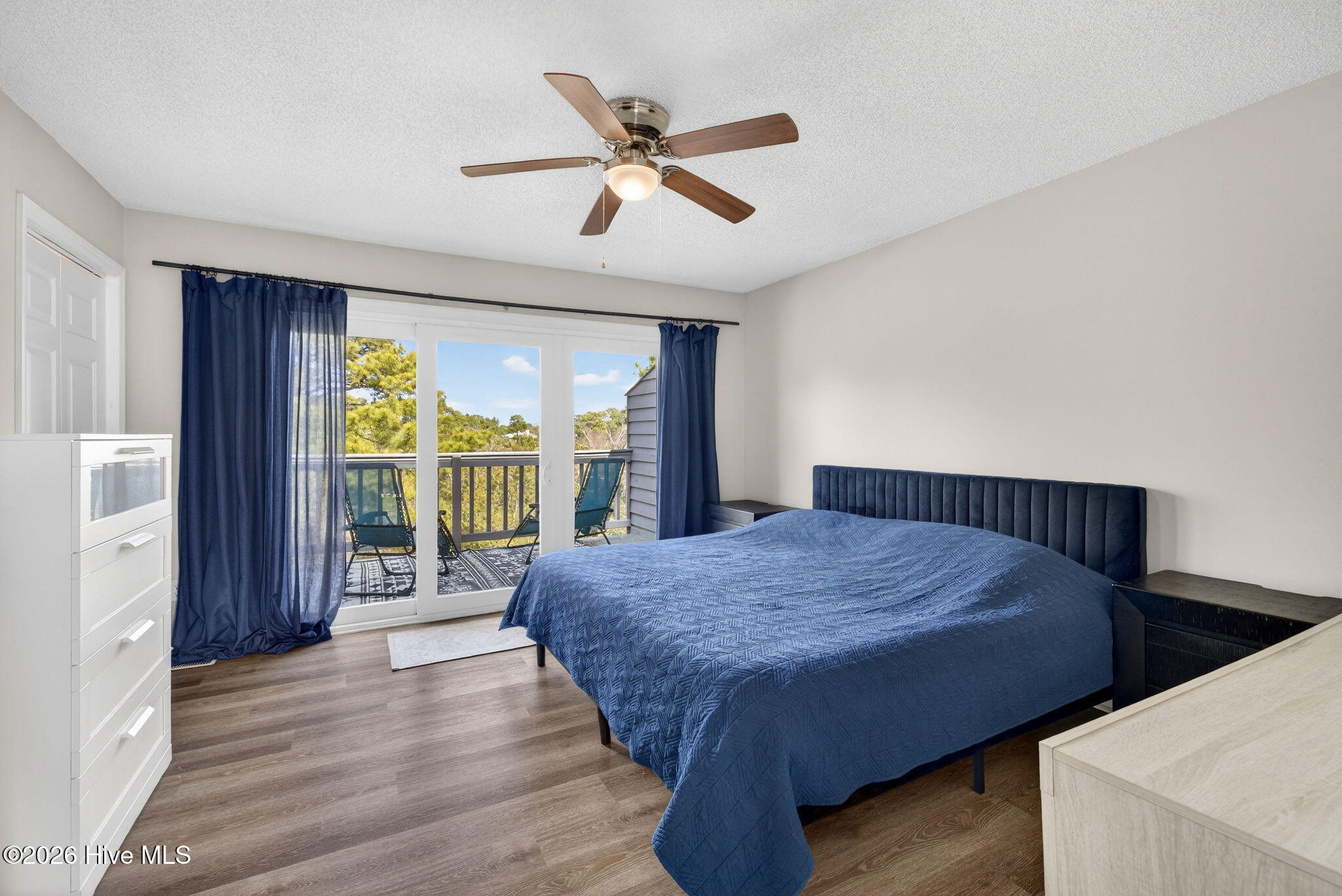 100555356 | Photo 24