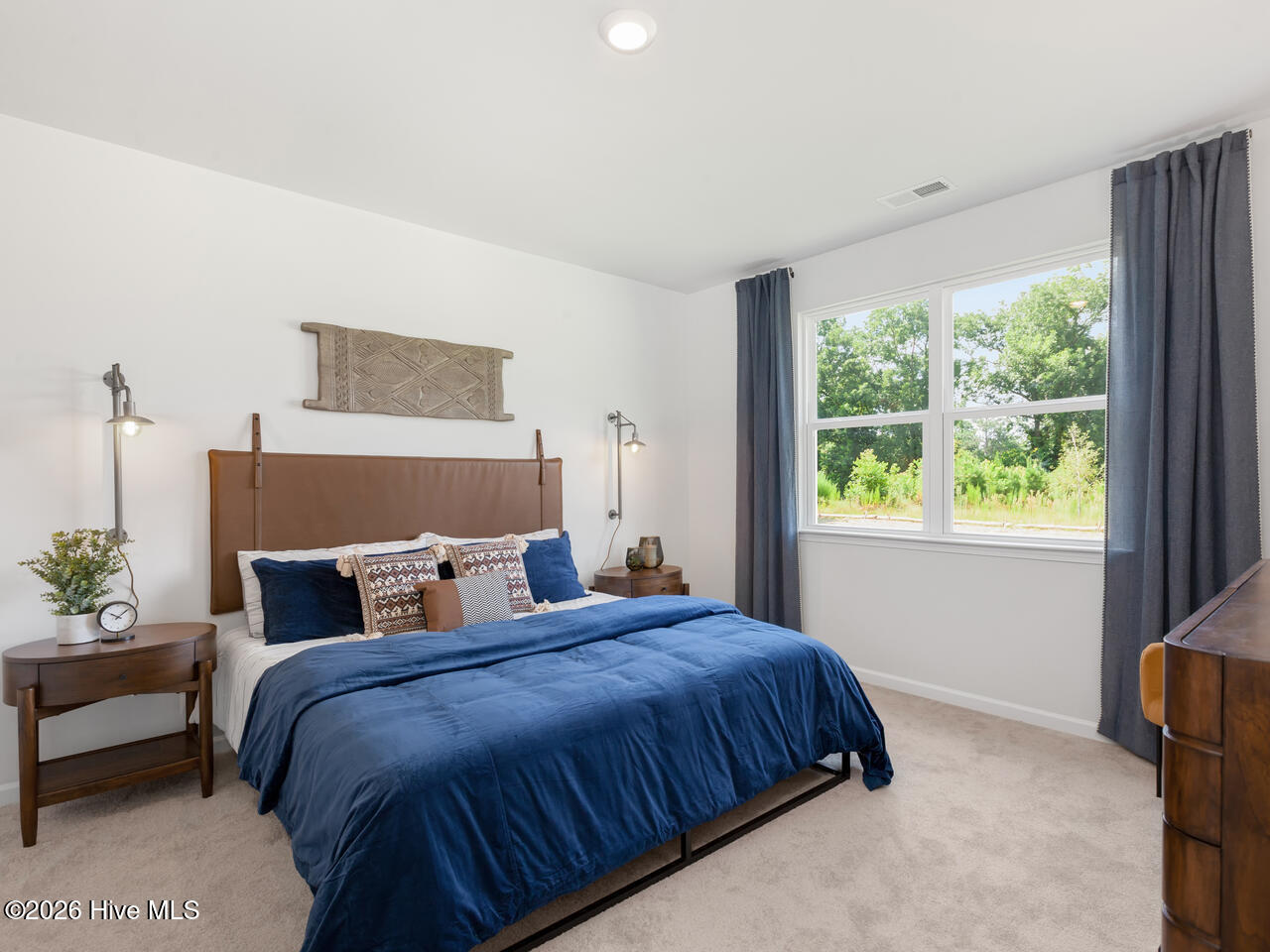 100556785 | Photo 13