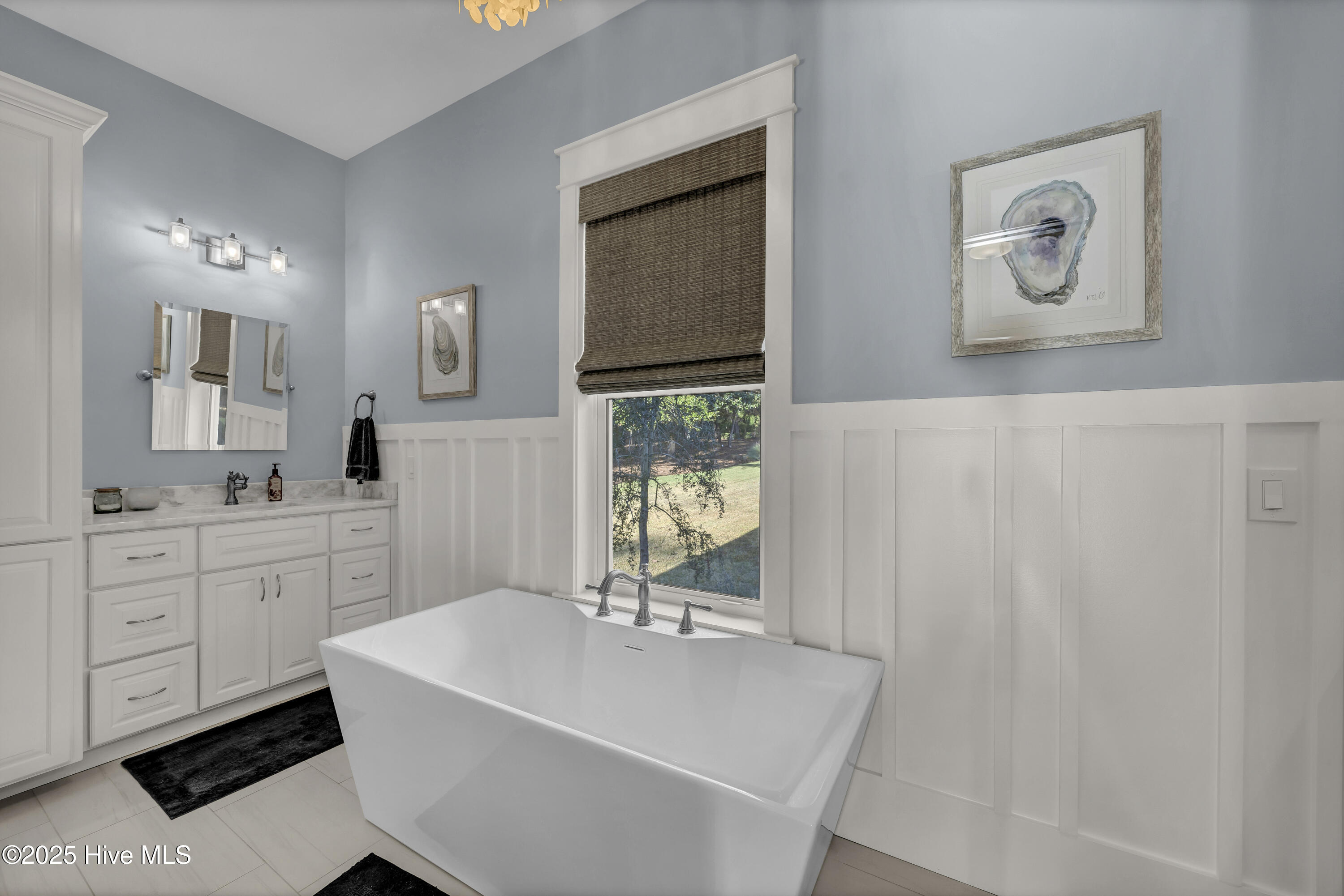 100543149 | Photo 38